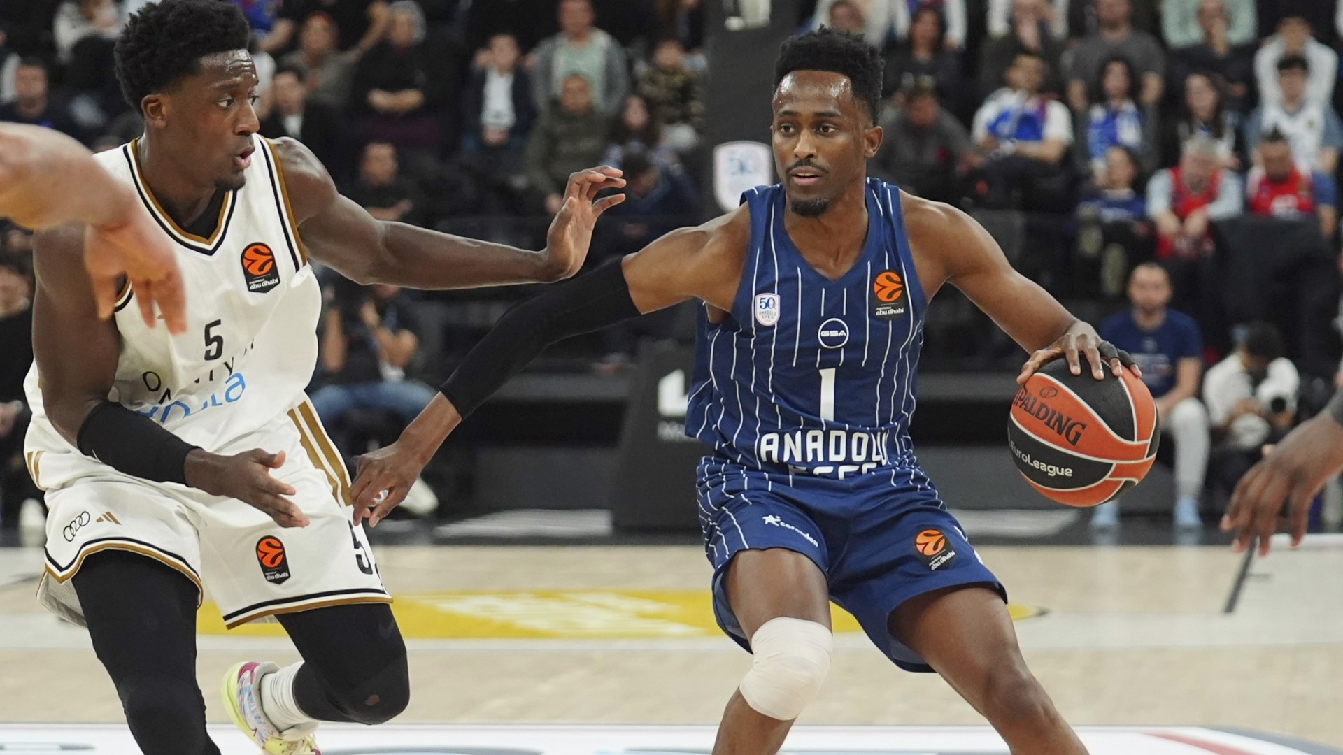 Anadolu Efes, ASVEL'e konuk