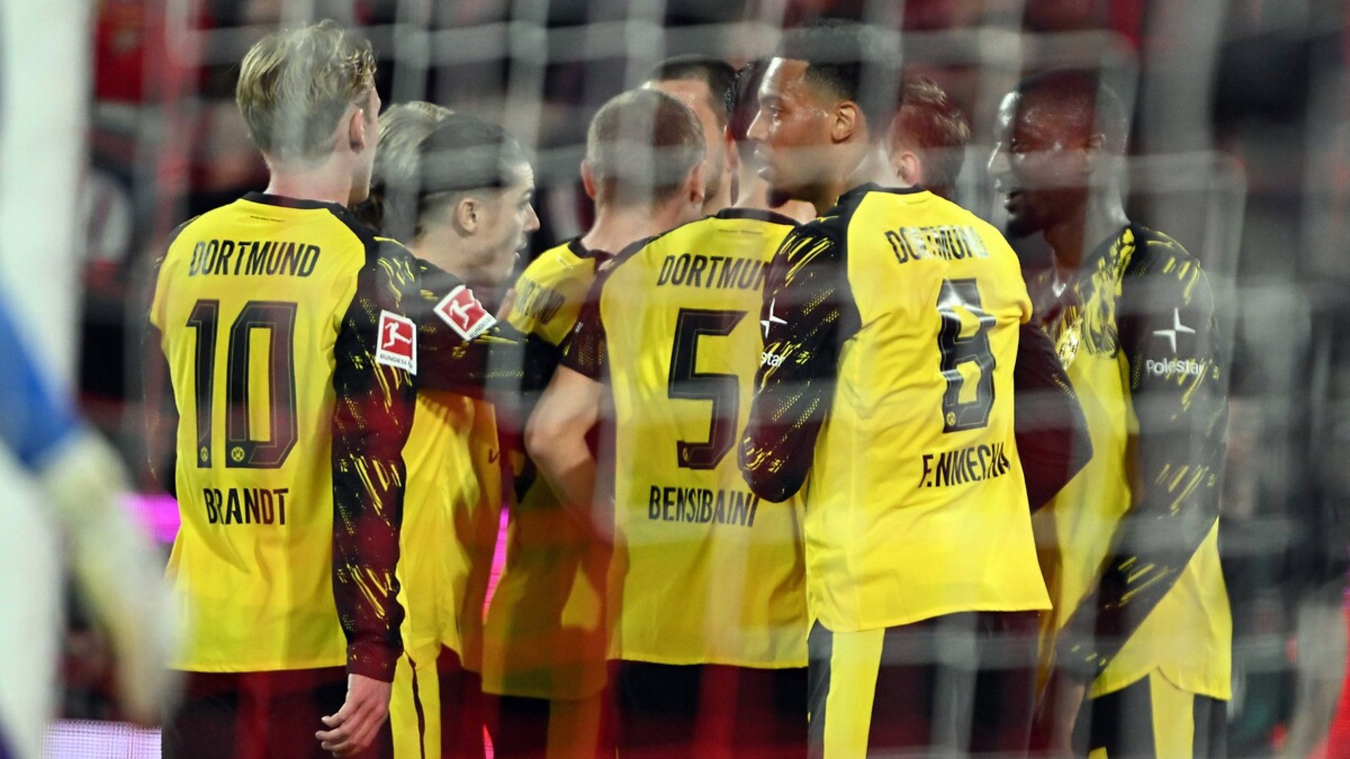 5 gollü maçta kazanan Dortmund
