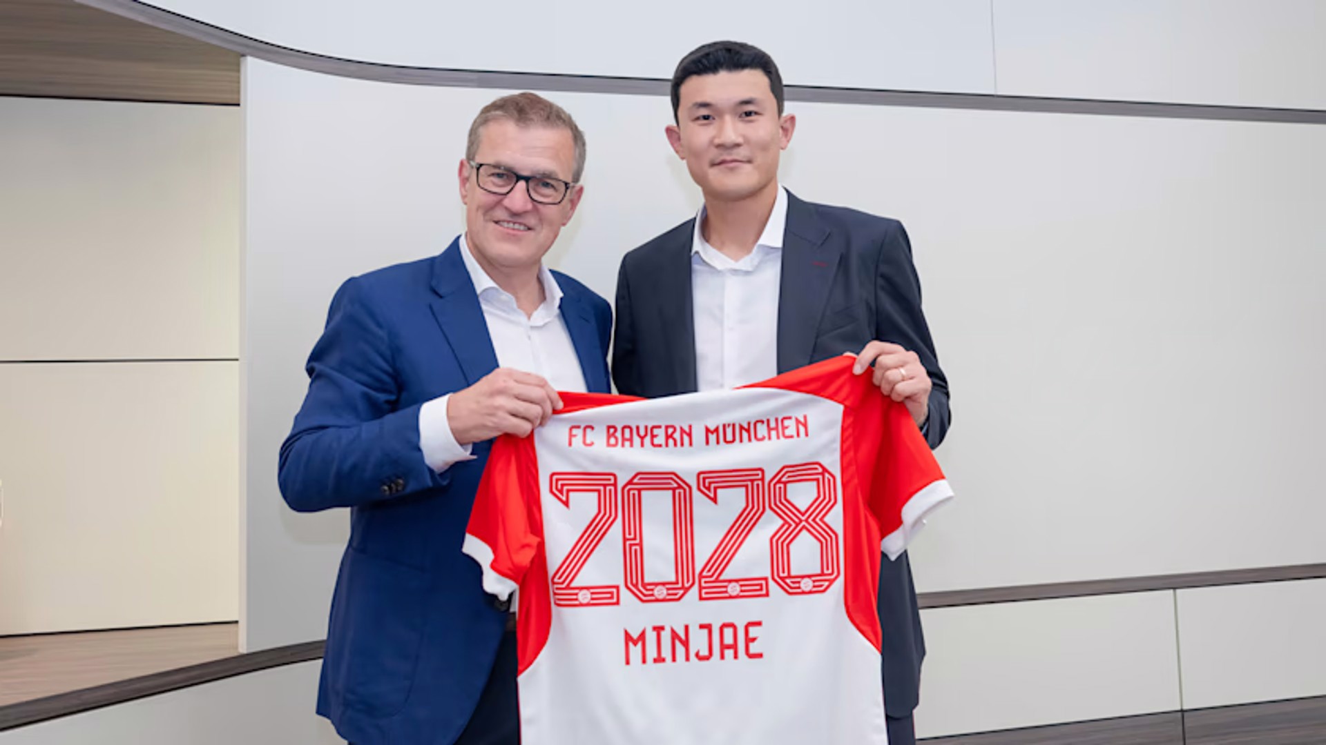 Kim Min-Jae signe au Bayern Munich