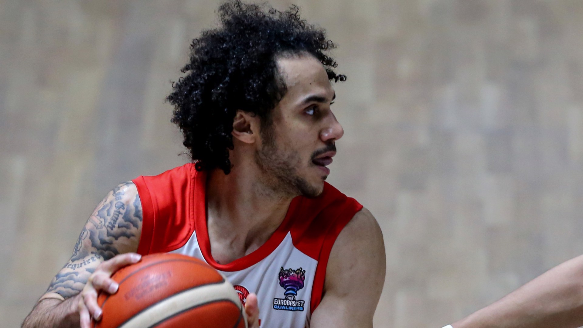 Larkin kadrodan çıkarıldı