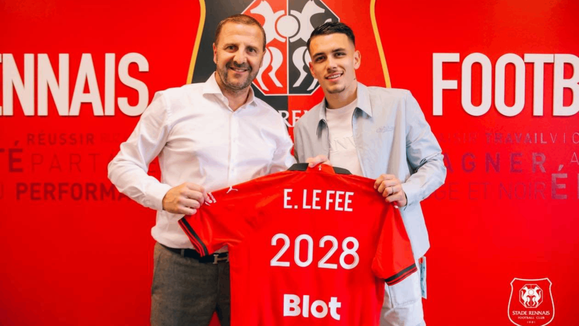 Enzo Le Fée signe à Rennes