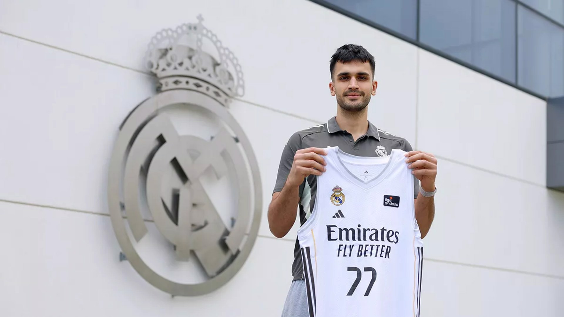 Ömer Faruk, Real Madrid'le anlaştı