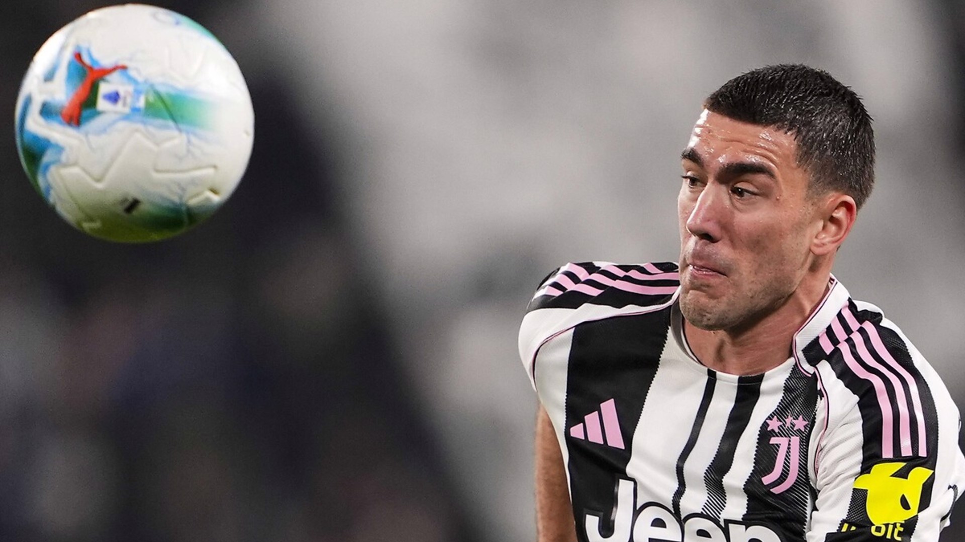 Juve puanı Vlahovic'le kurtardı