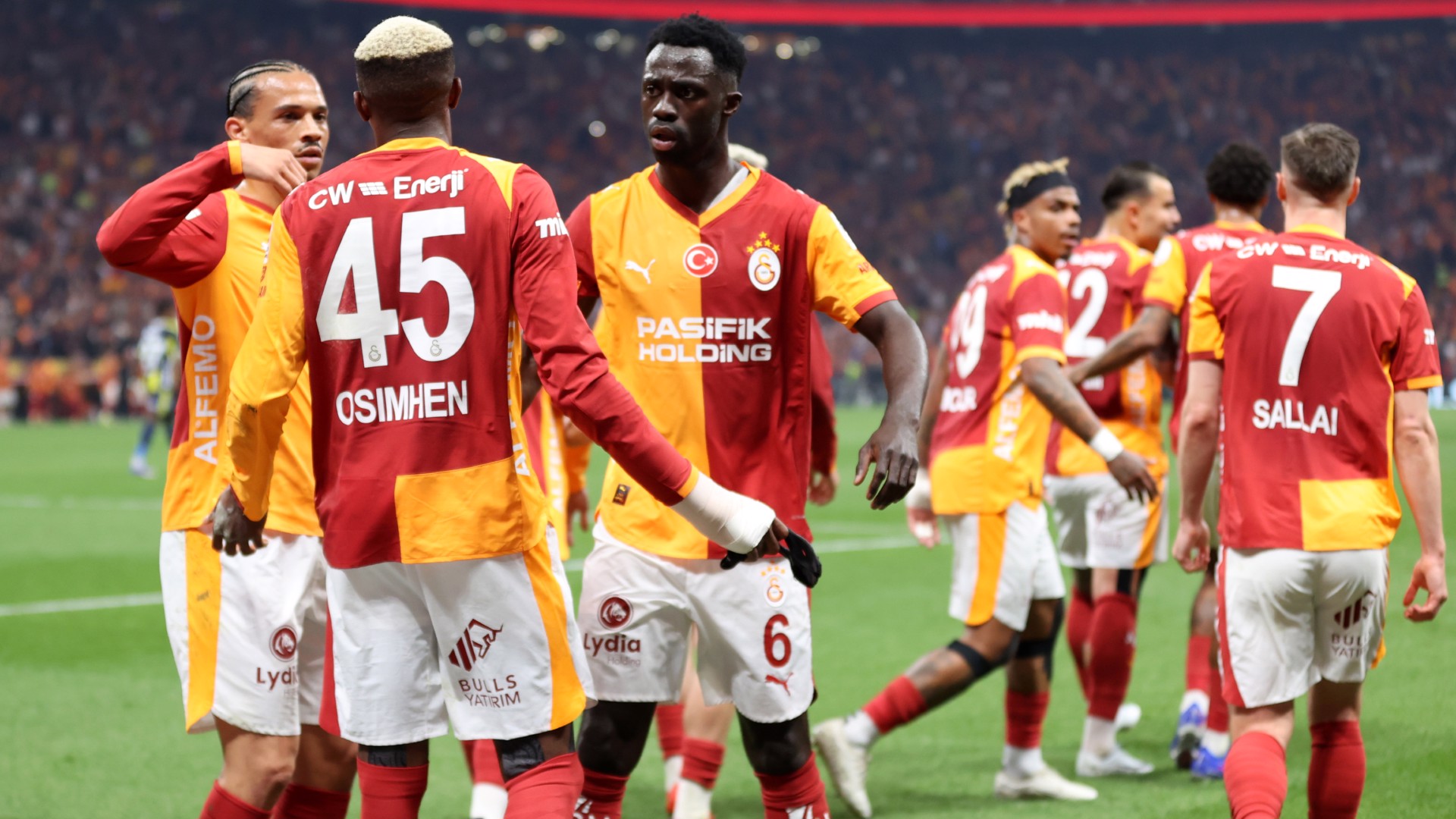 Galatasaray derbiyi 3 golle kazandı