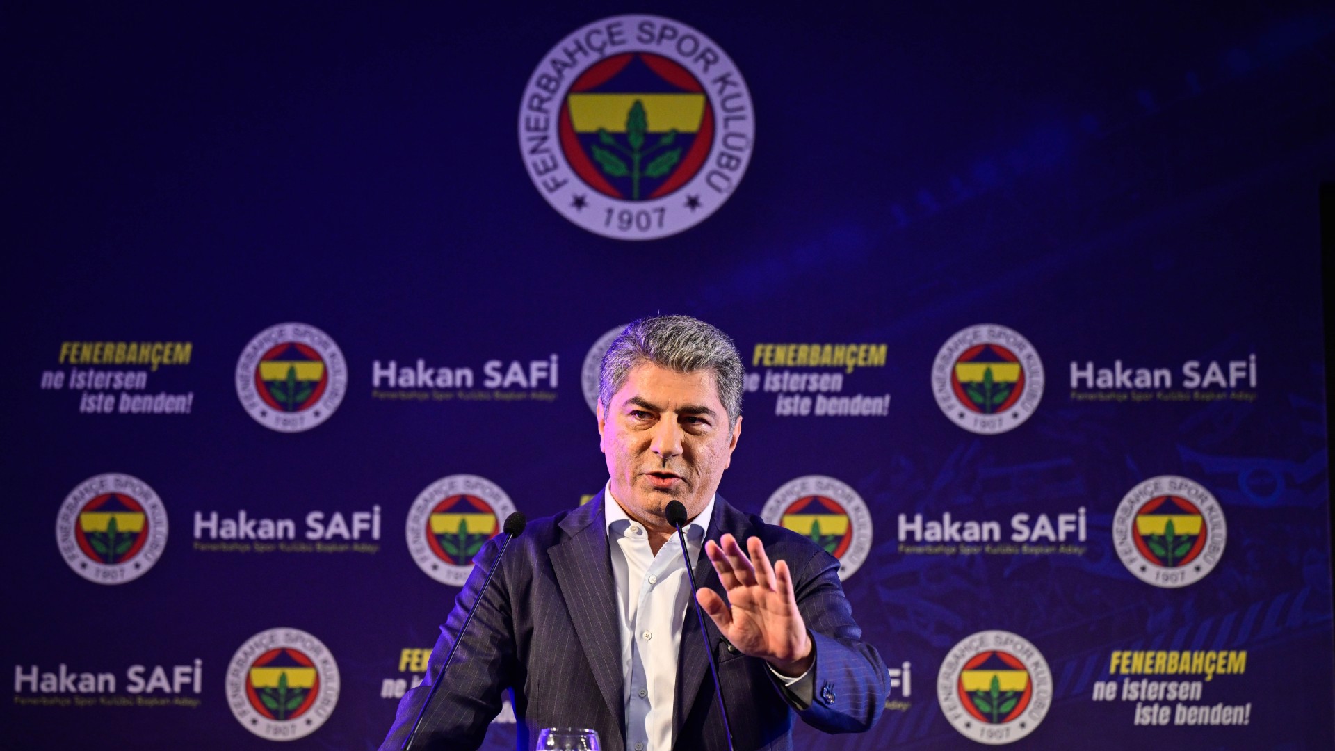"Fenerbahçe'nin sorunlarına hakimiz"