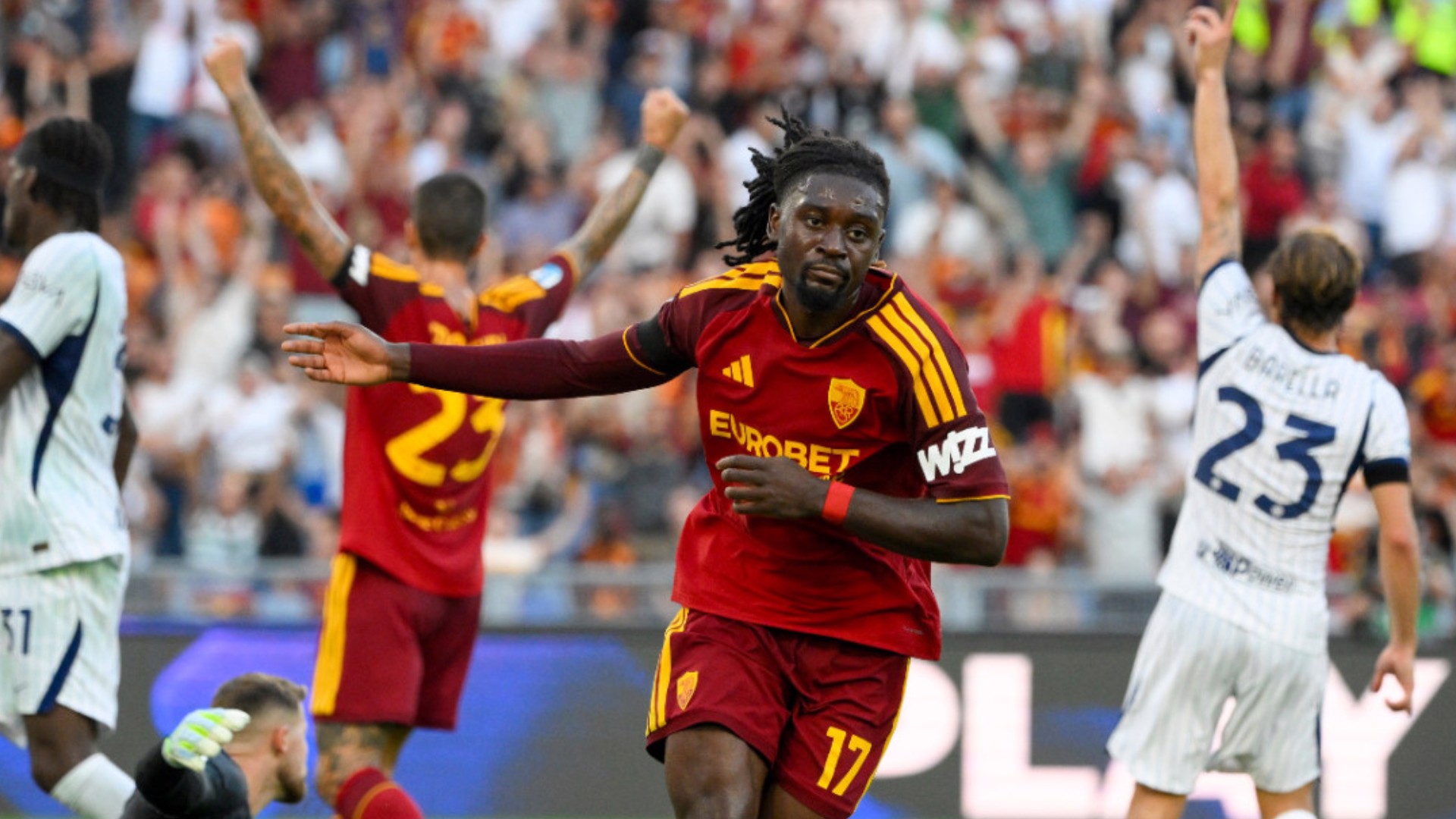 Como host Roma at Stadio Giuseppe Sinigaglia in Serie A round 6 clash