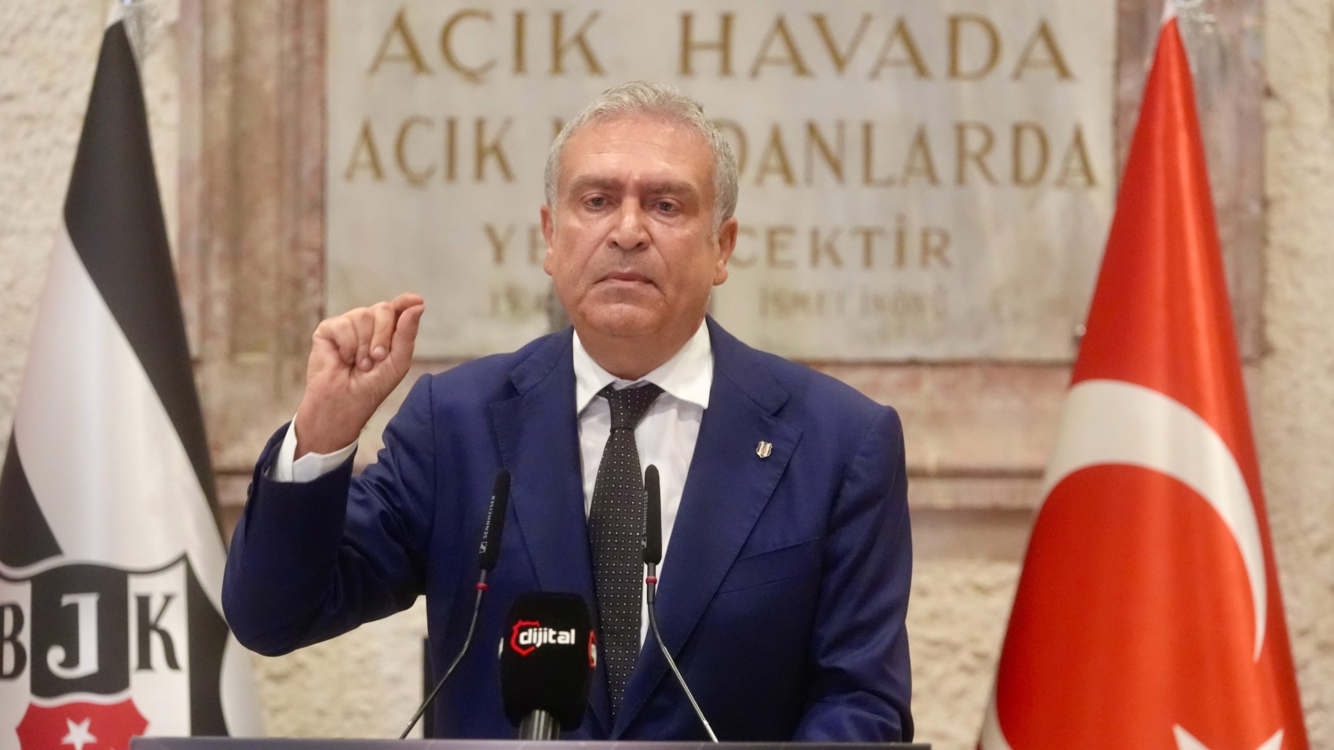 Beşiktaş'tan Gündoğdu'ya istifa çağrısı