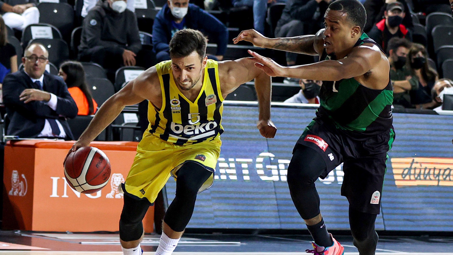 Fenerbahçe Beko galibiyetle başladı