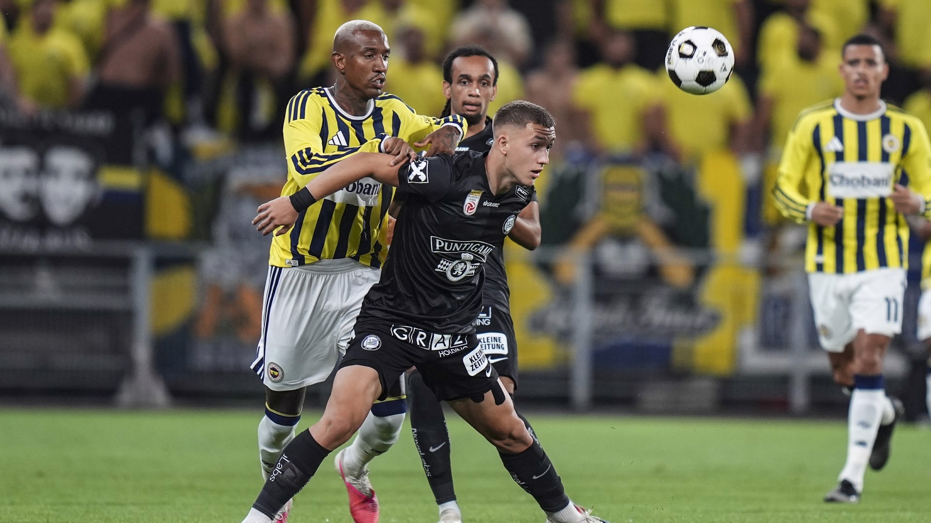 Fenerbahçe play-off biletini aldı