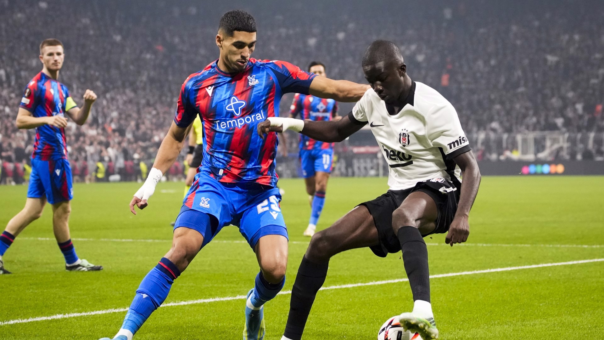Beşiktaş, C. Palace ile berabere kaldı