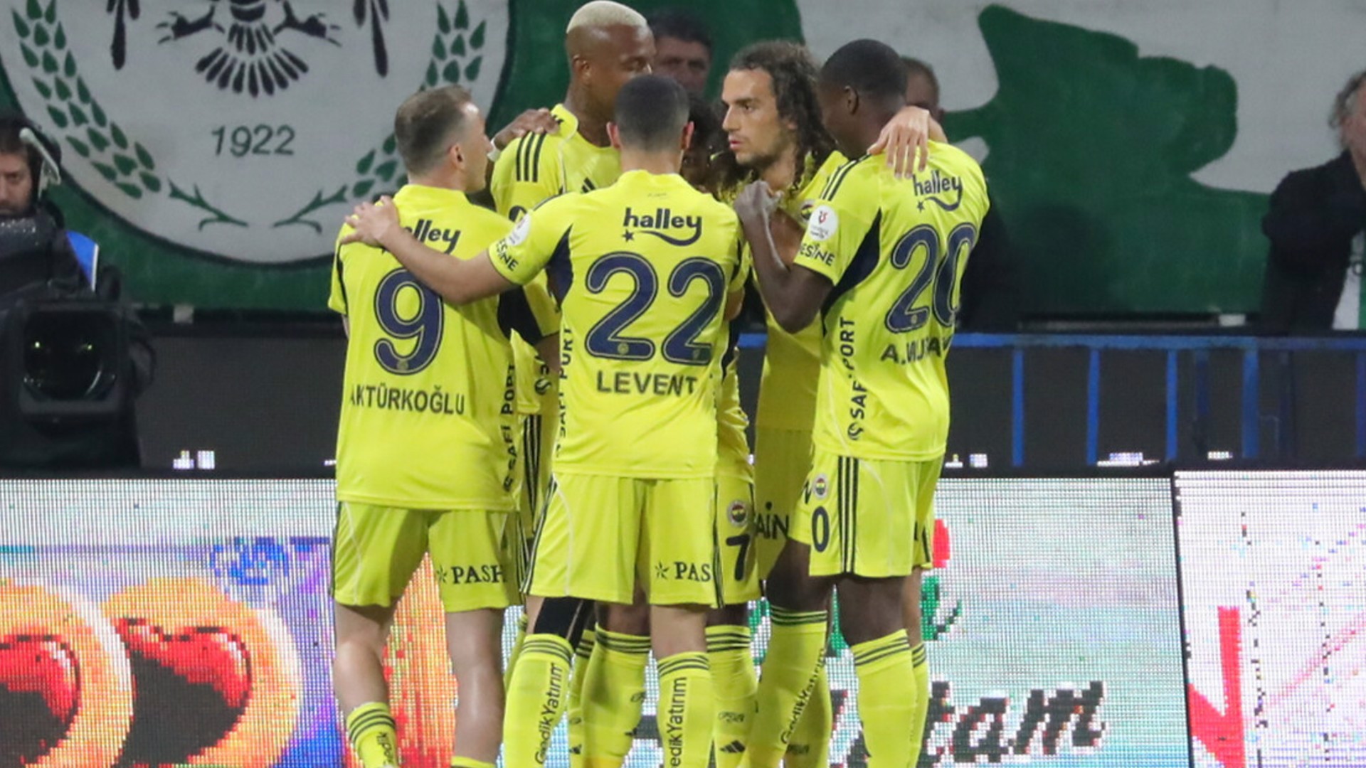 Fenerbahçe 3 golle kazandı