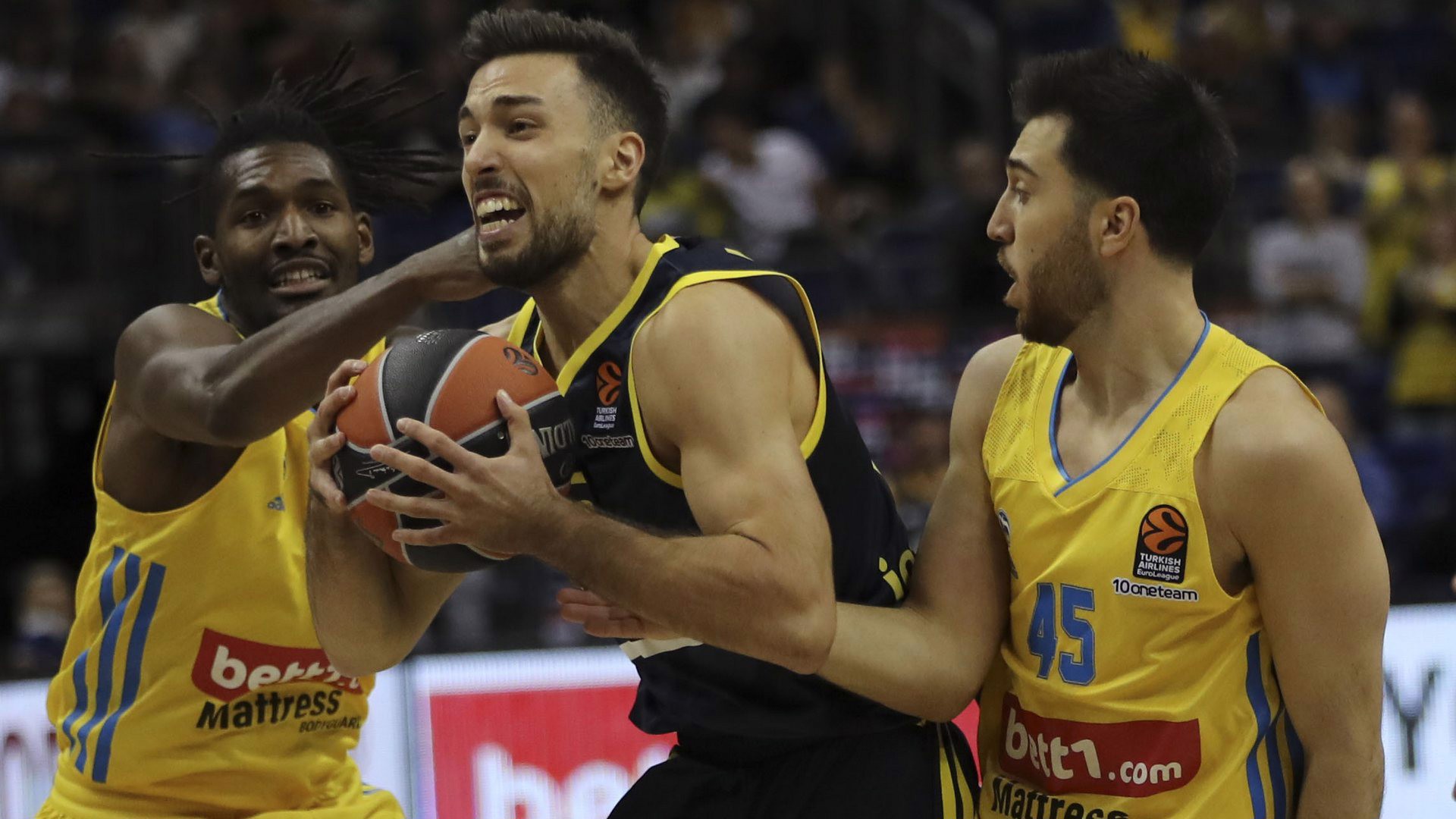 Fenerbahçe, Almanya'da kayıp