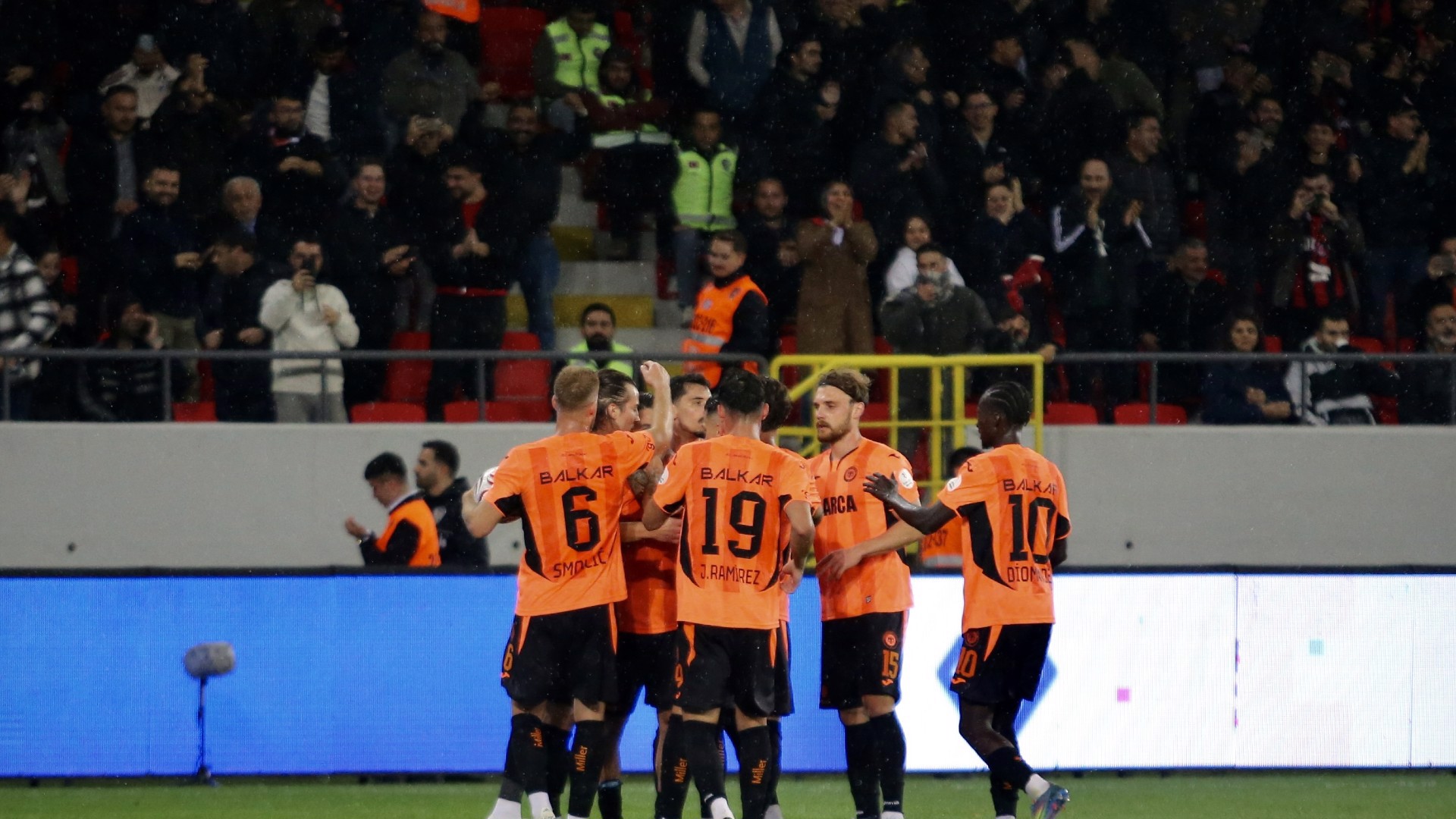 Çorum FK evinde Rizespor'u mağlup etti