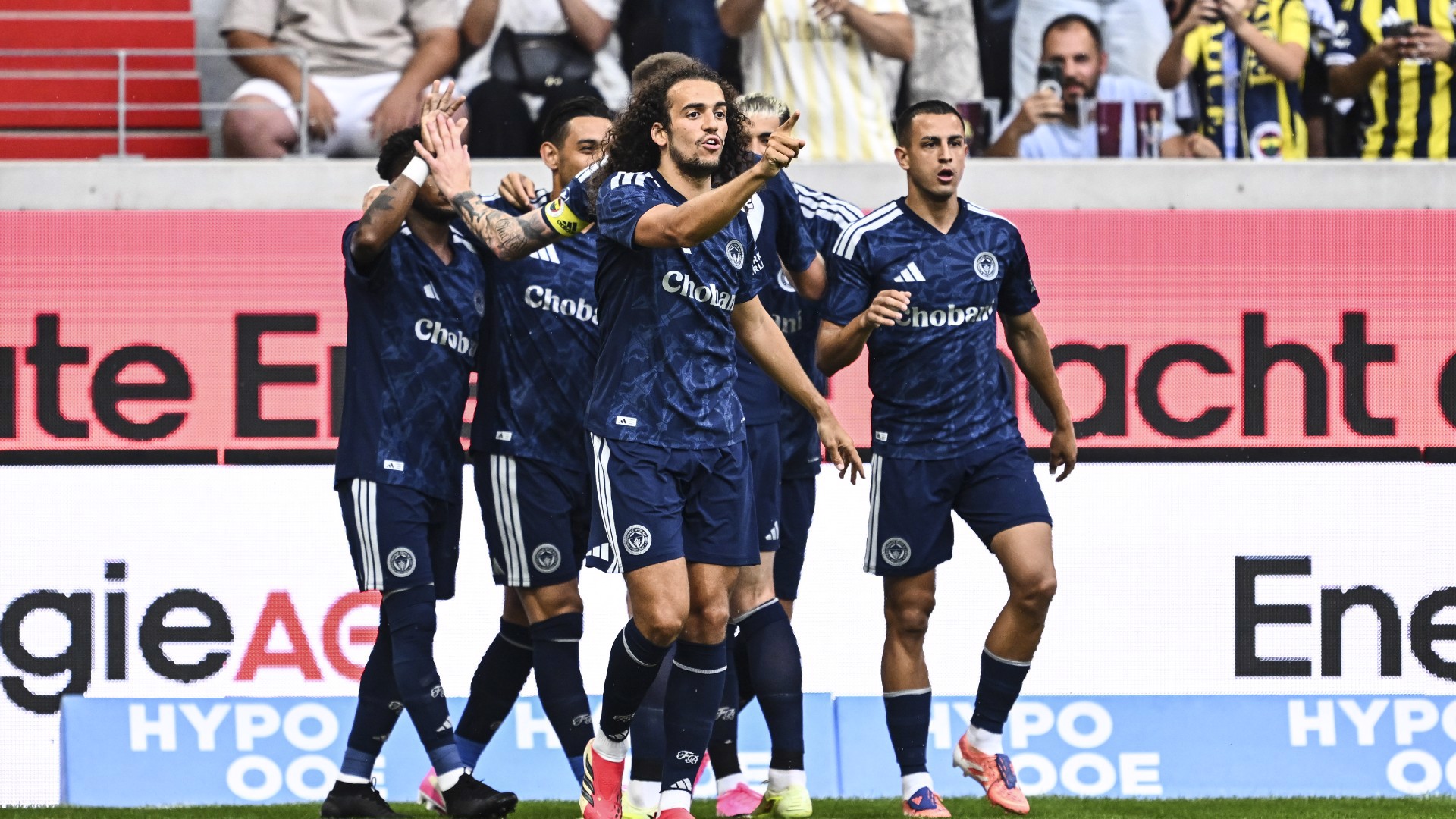 Fenerbahçe, LASK'ı 2 golle geçti