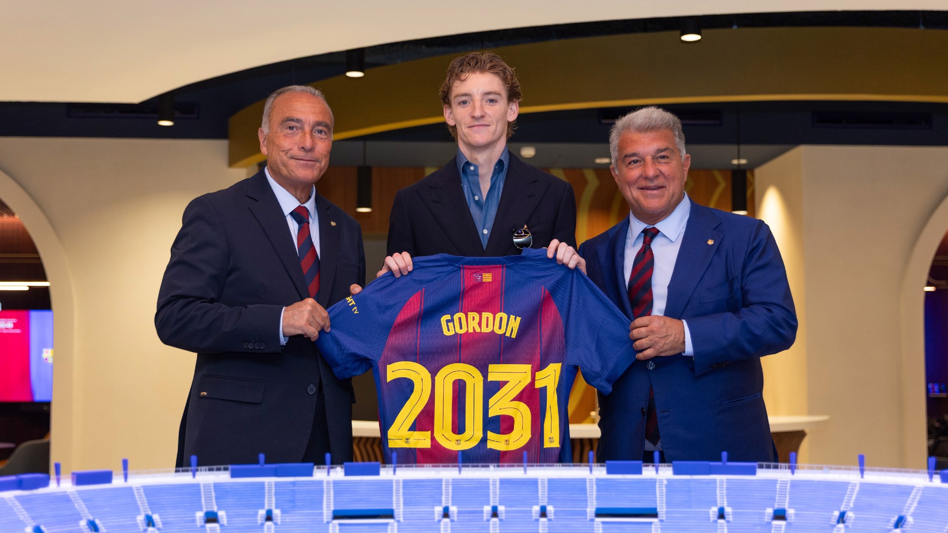 Barcelona, Gordon'ı açıkladı