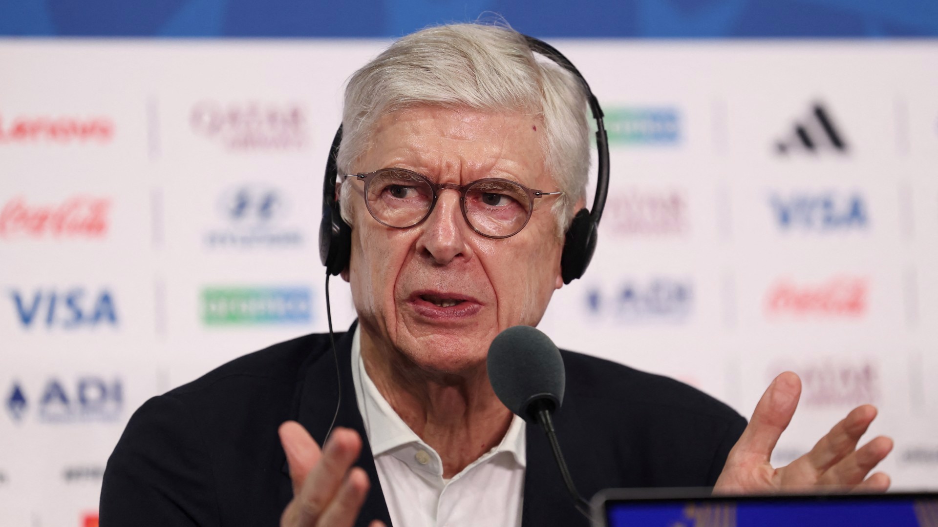 Wenger, FIFA'nın geri adımını olumlu karşıladı