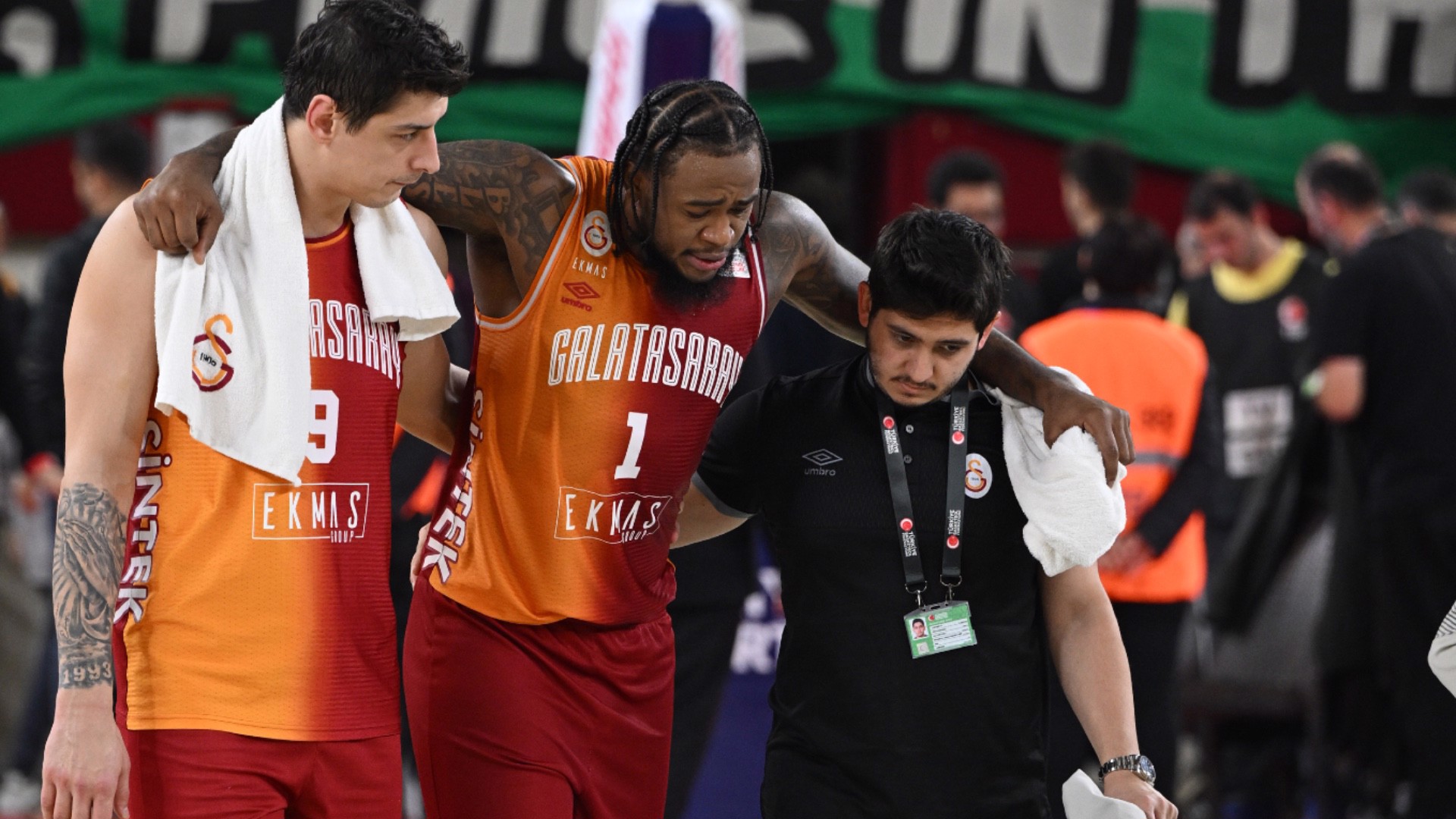 Jarell Martin'in diz tendonu koptu