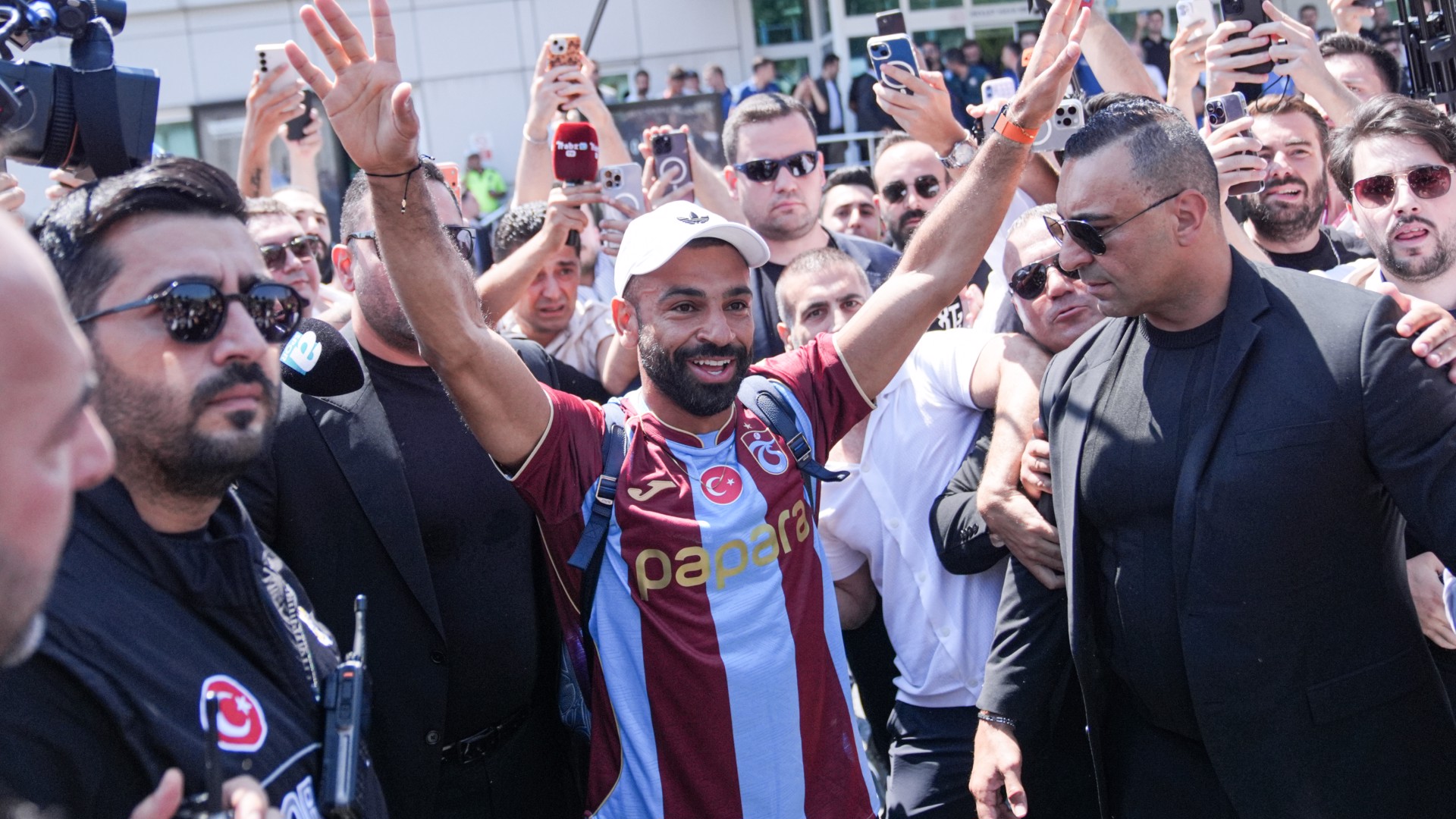 Trabzonspor, Salah'ın geleceği saati açıkladı