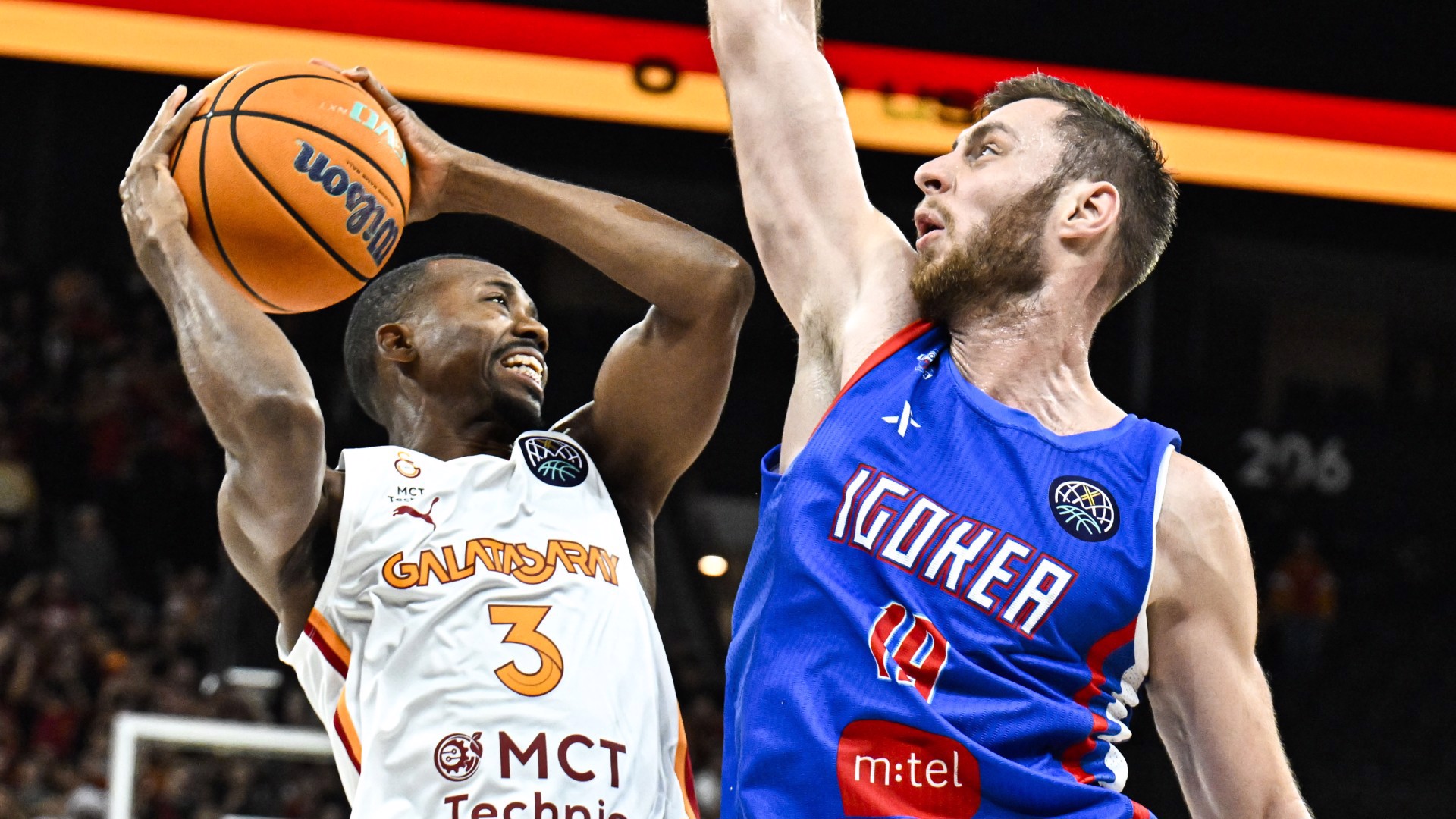Galatasaray galibiyetle başladı