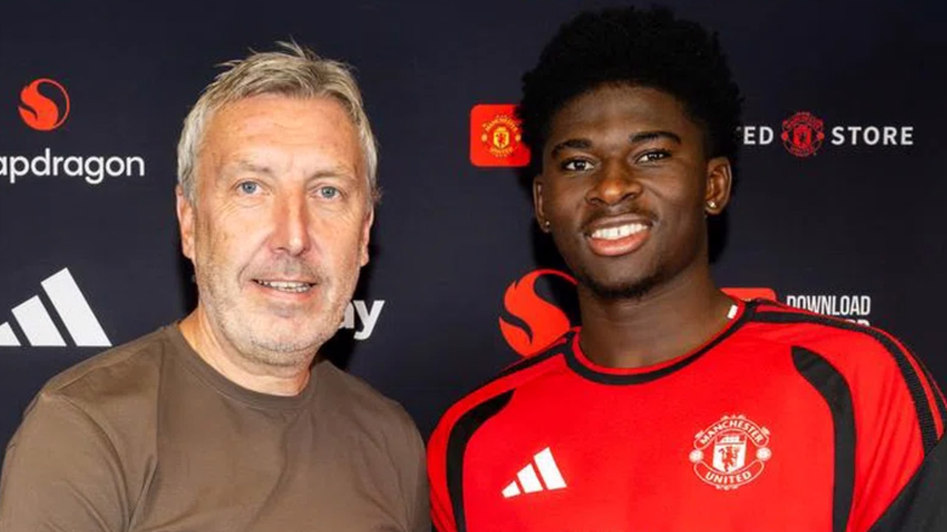 Man. United, Baleba'yı kadrosuna kattı