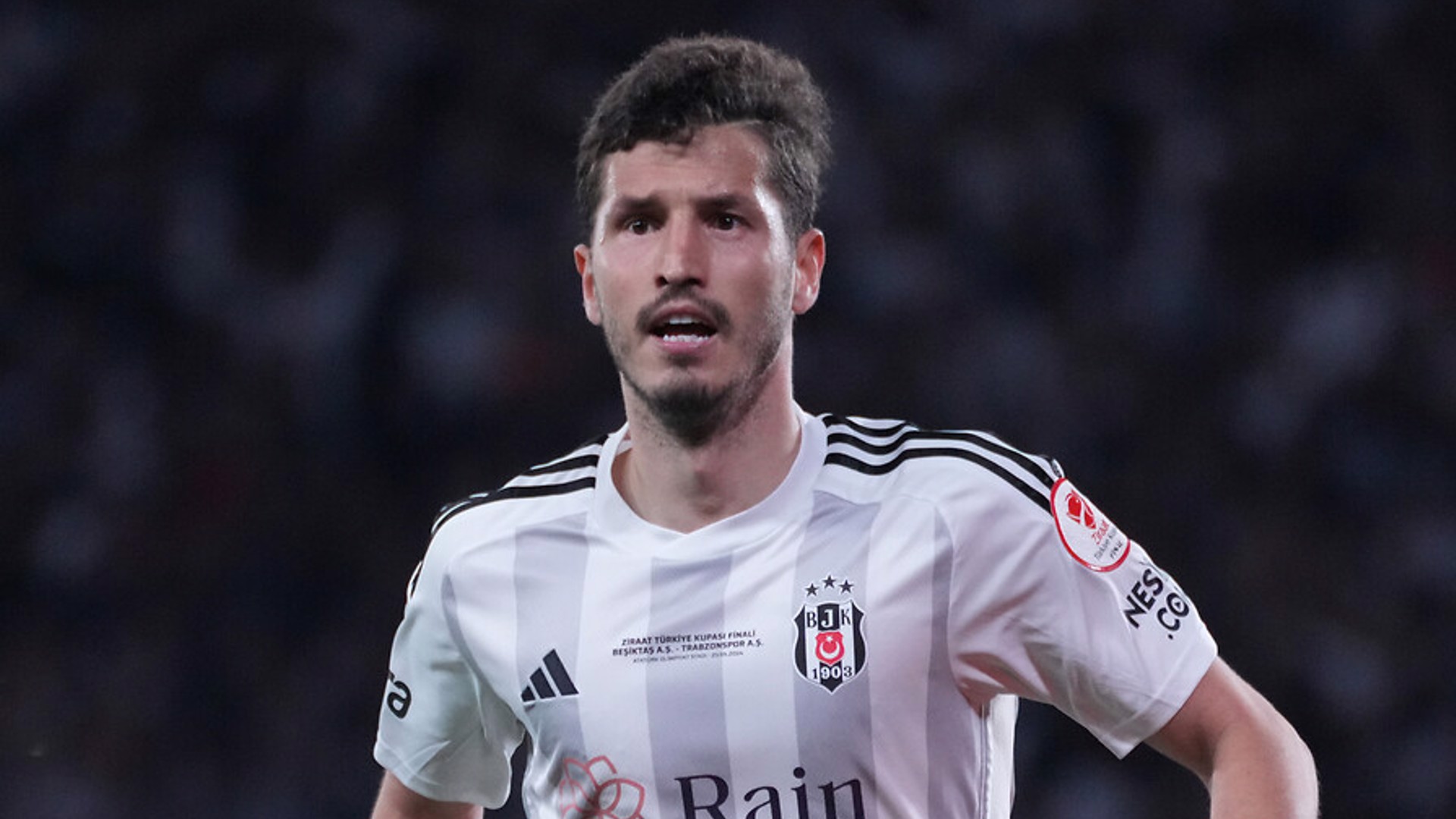 Beşiktaş, Salih Uçan'a veda etti
