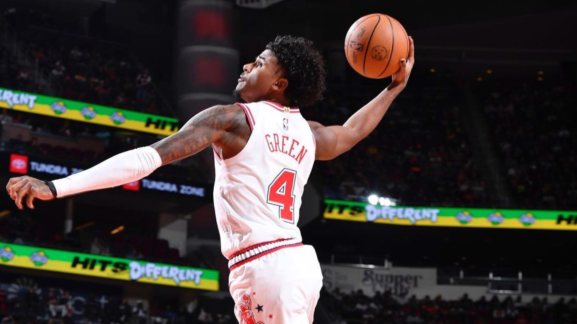 Rockets'tan Lakers'a 34 sayı fark