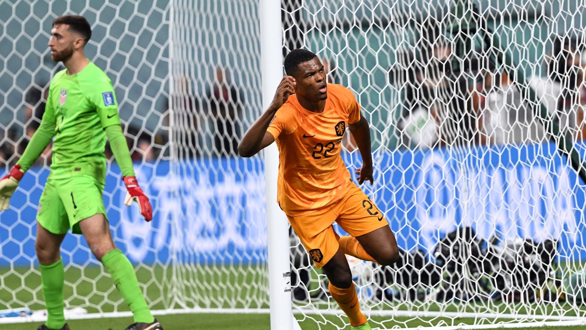 Real Madrid, Denzel Dumfries'i duyurdu