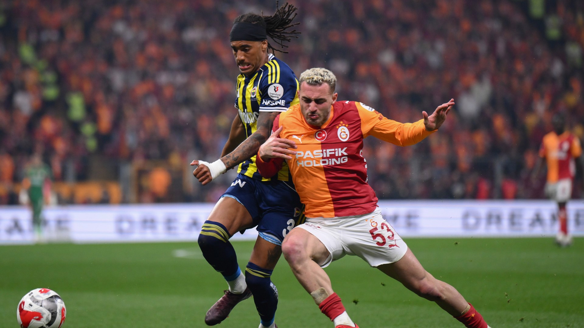 Zirvede puan farkı açıldı