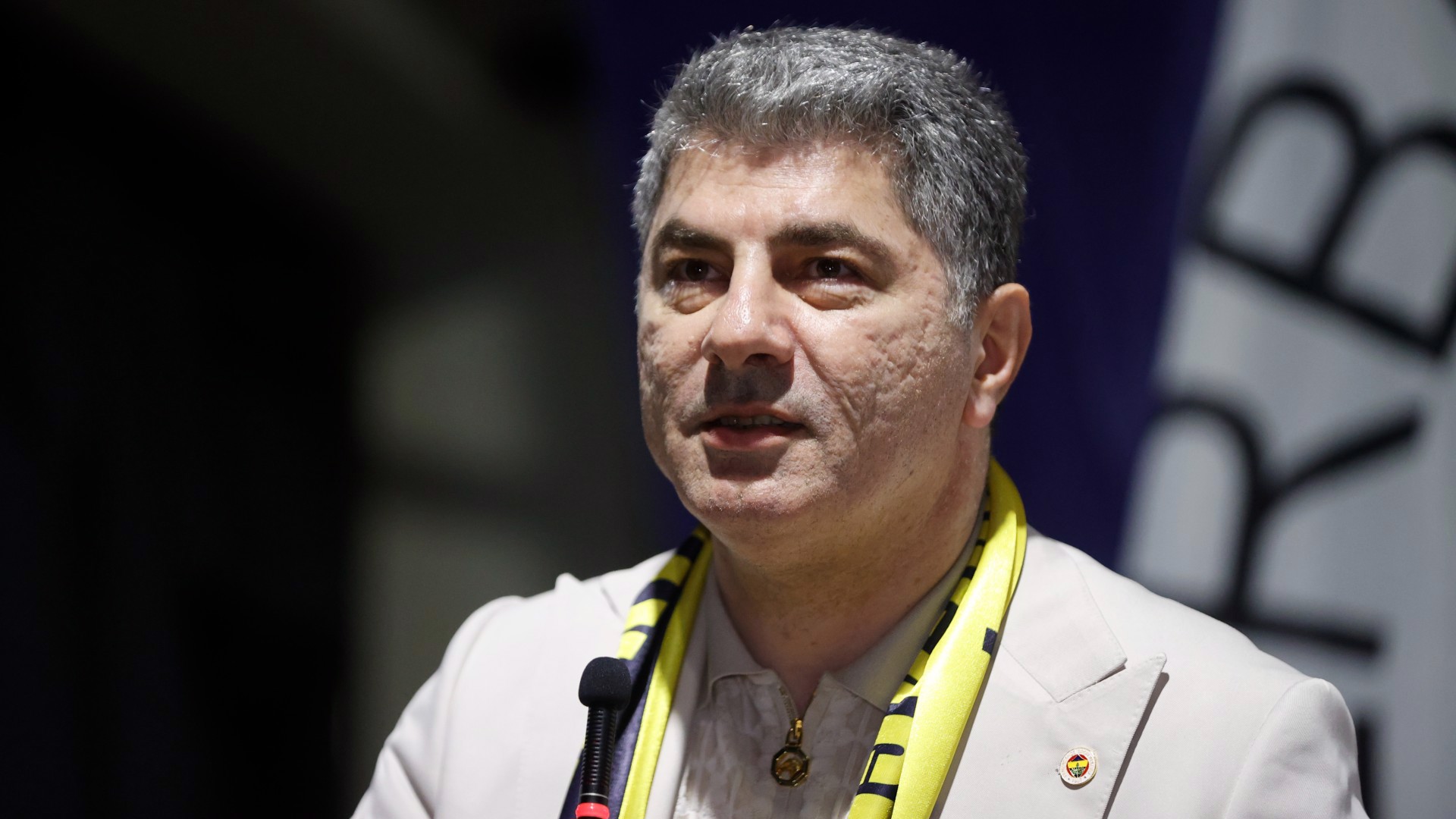 "İki veya üç dünya yıldızı getireceğiz"