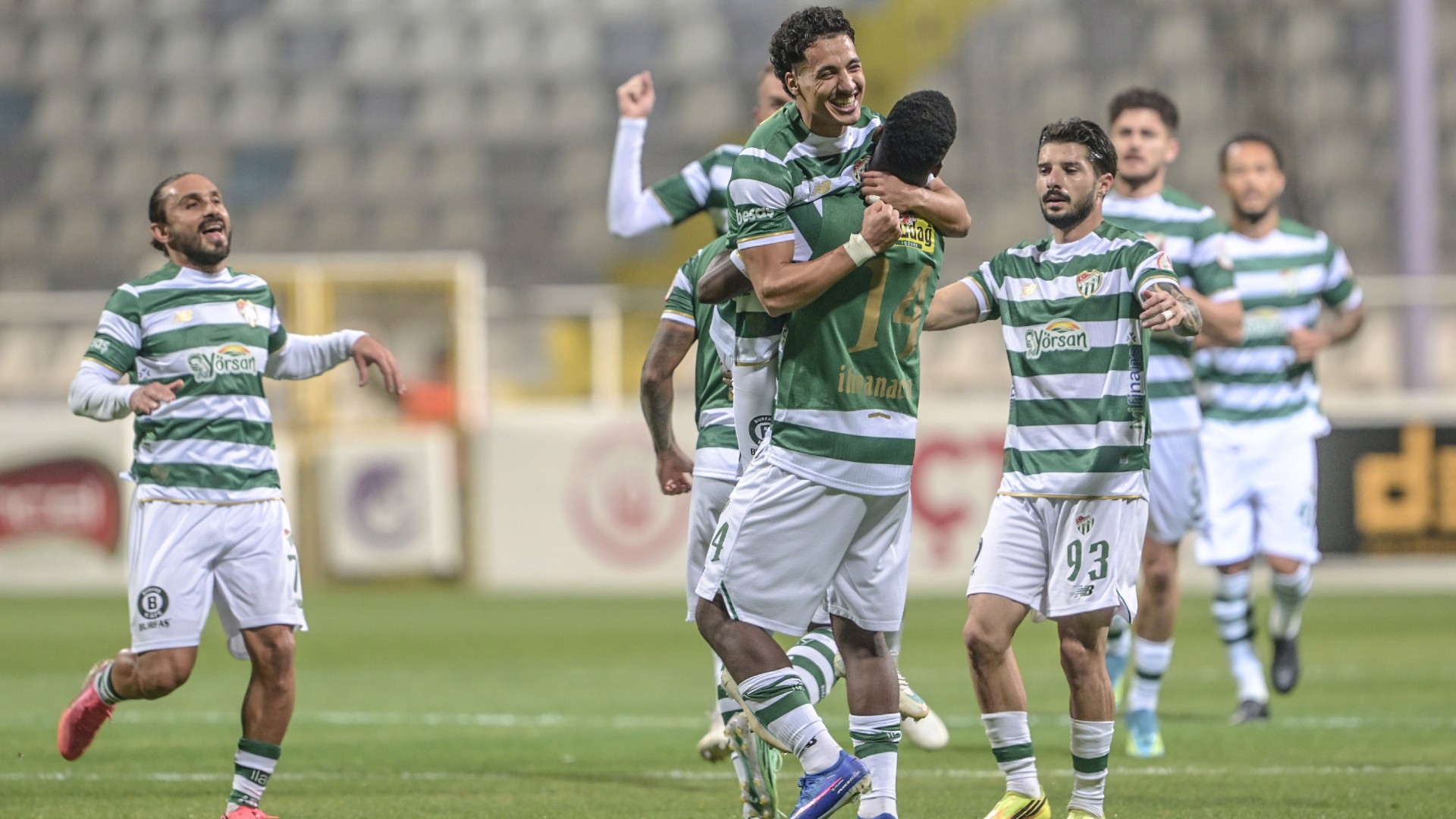 Bursaspor, Süper Lig hedefine ilerliyor