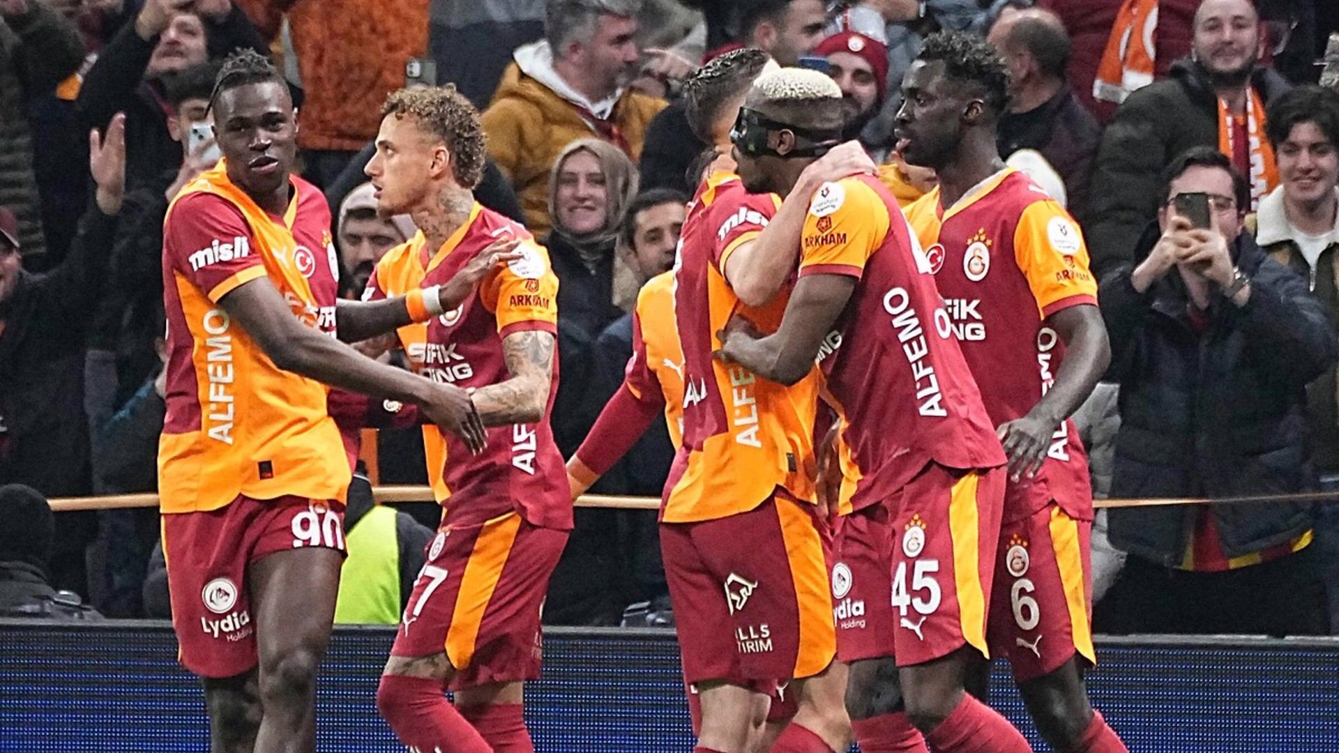Galatasaray'ın kamp kadrosu açıklandı
