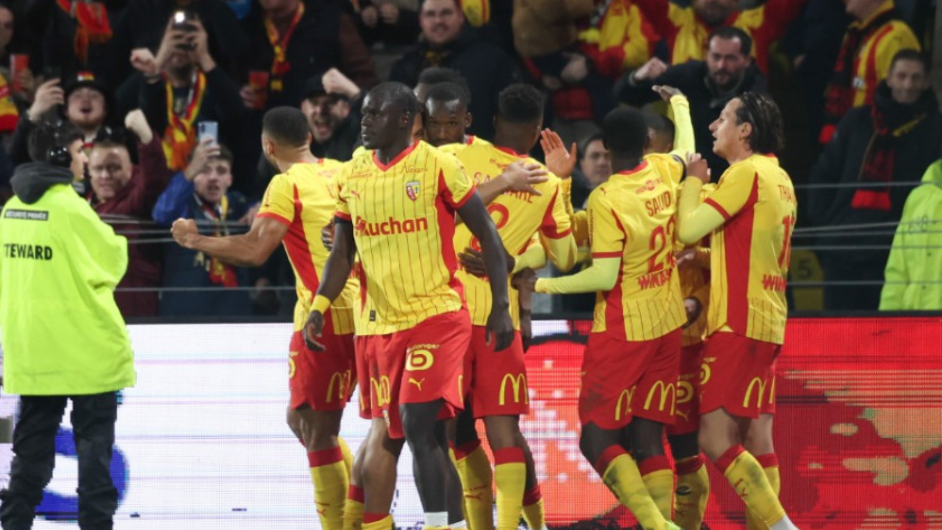 Paris FC - Lens : sur quelle chaîne et à quelle heure regarder le match en live ?