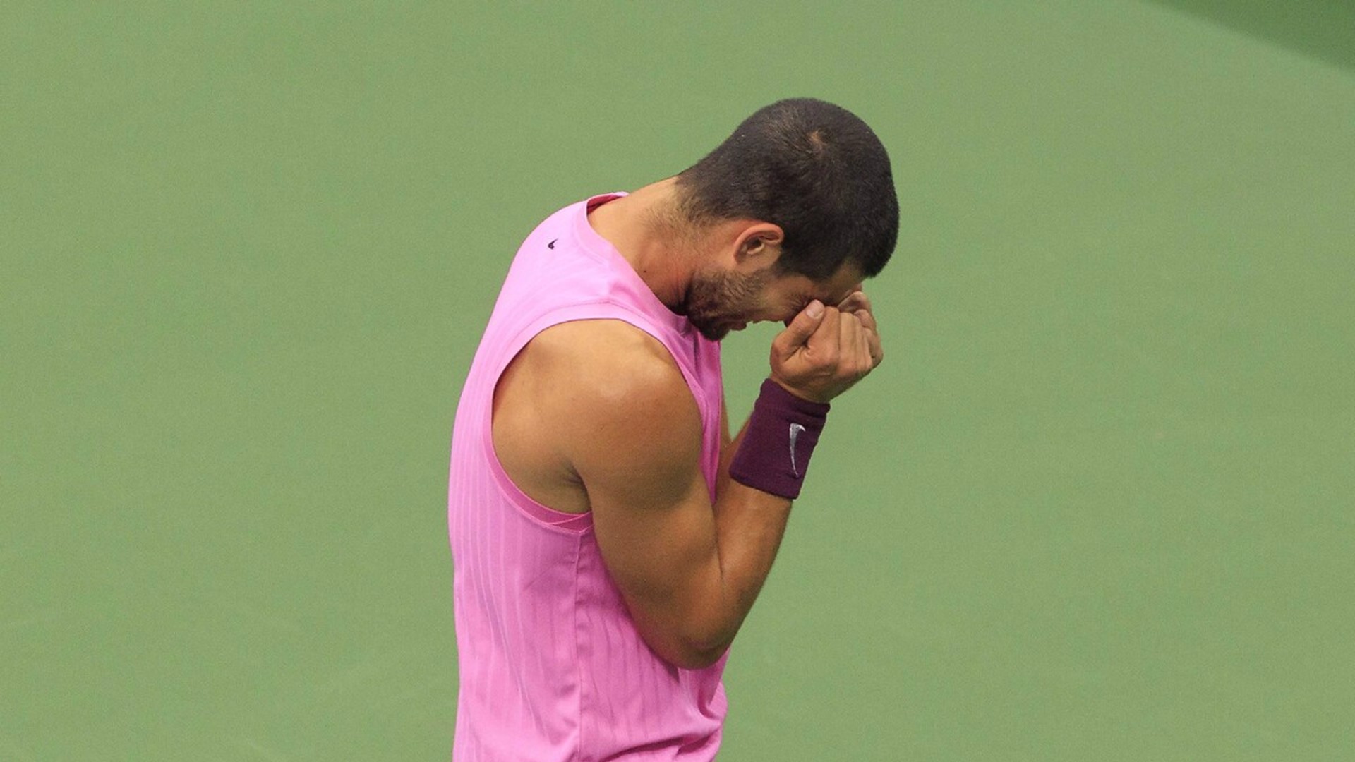 Alcaraz, Wimbledon'dan çekildi