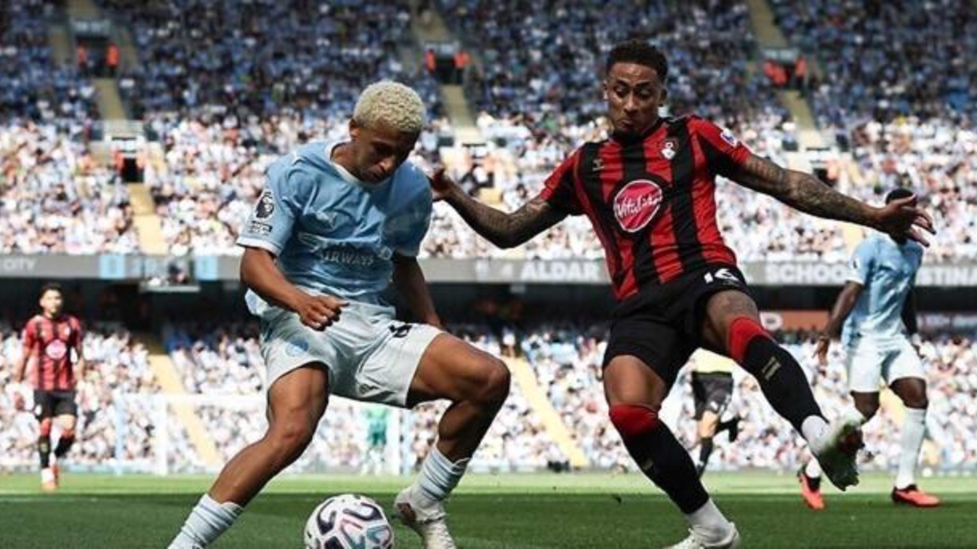 Man City geriden gelerek kazandı