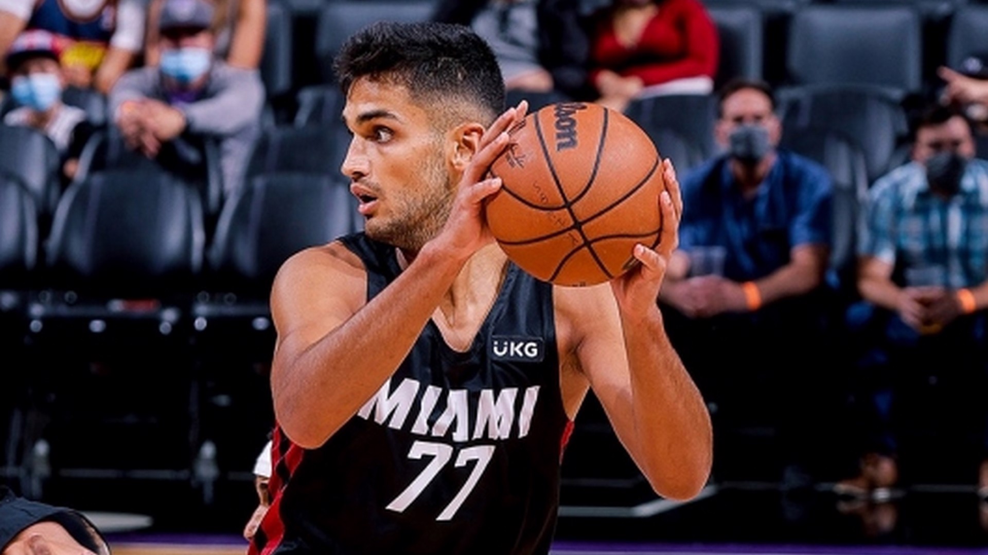 Ömer'den 8 sayı, 13 ribaunt