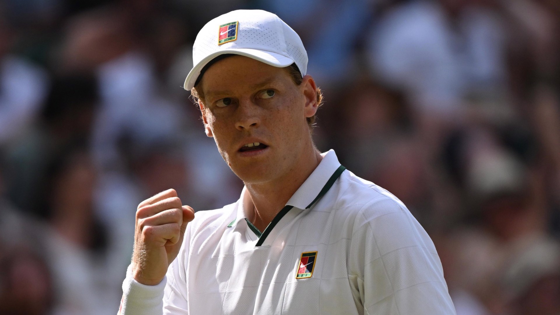 Jannik Sinner domine Novak Djokovic et rejoint Alexander Zverev en finale