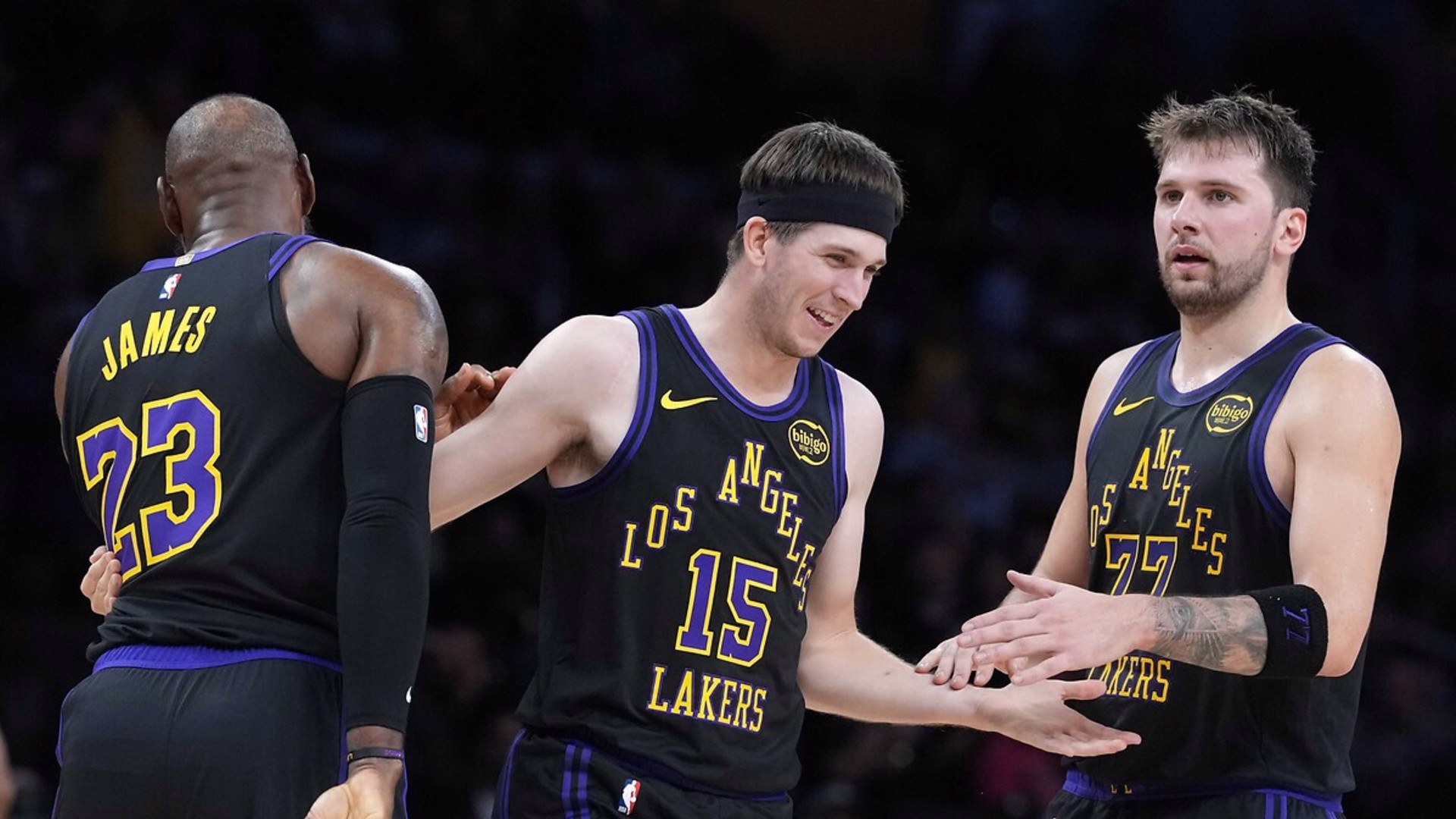 Los Angeles Lakers, gruptan çıktı