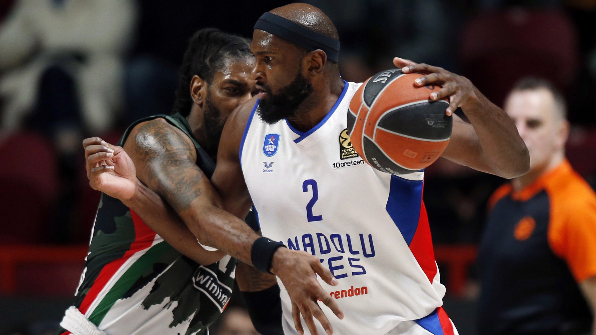 ÖZET: A.Efes, Rusya'da kayıp