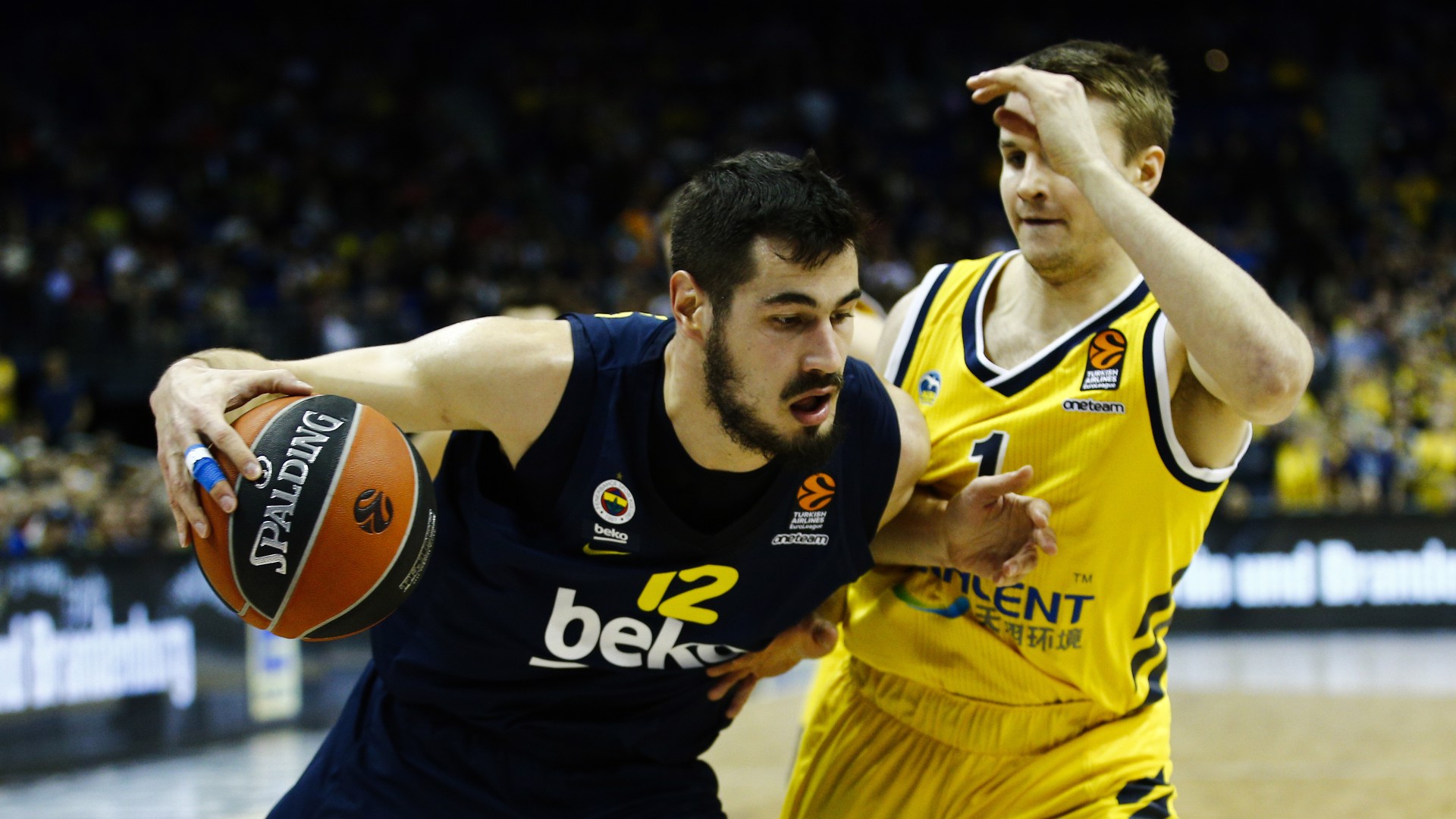 Fenerbahçe Berlin'den galibiyet çıkardı