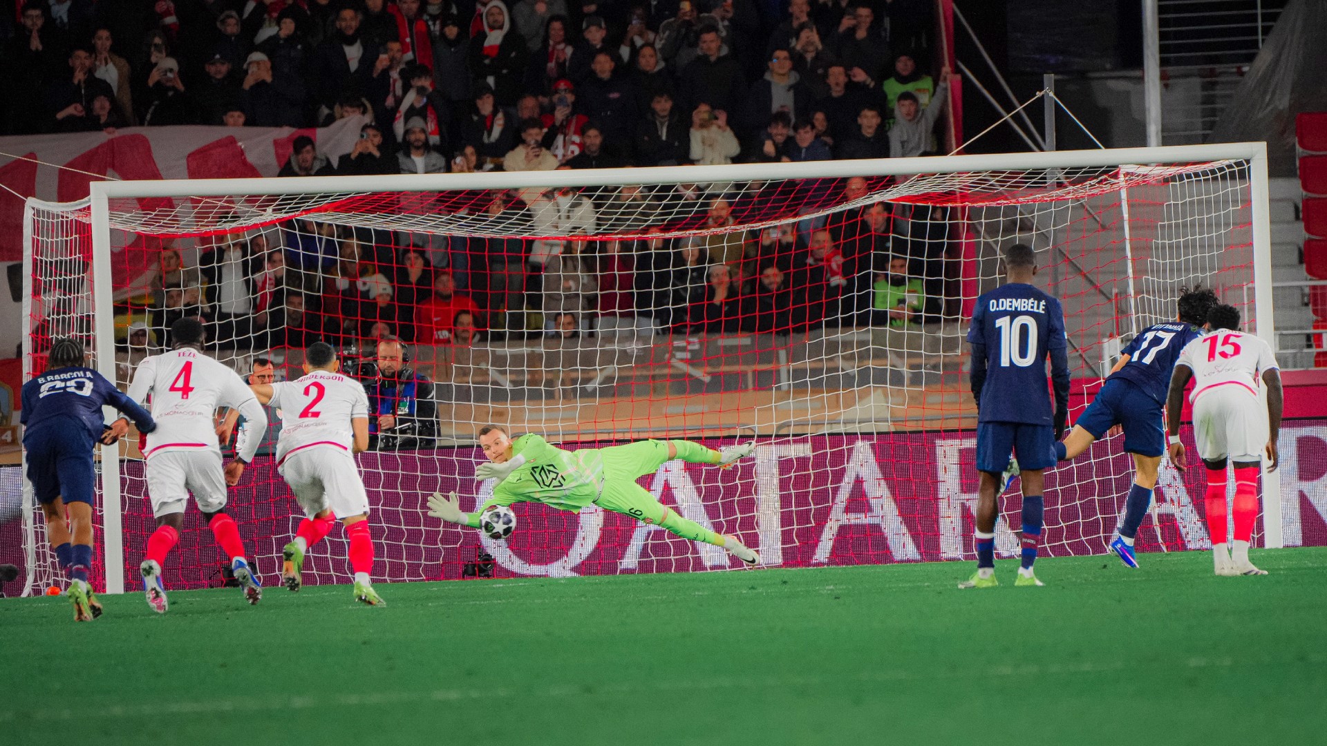 Paris prend l’avantage sur Monaco