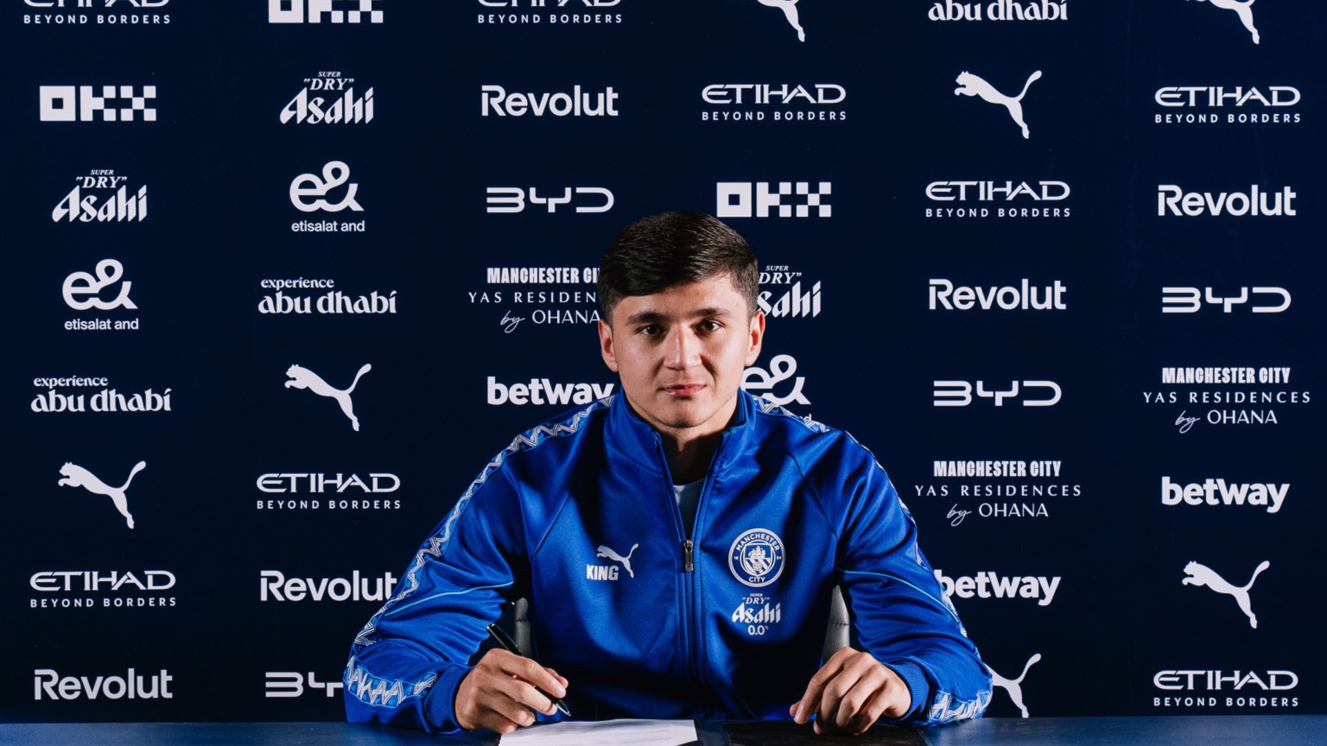 Man. City, Khusanov'un sözleşmesini uzattı