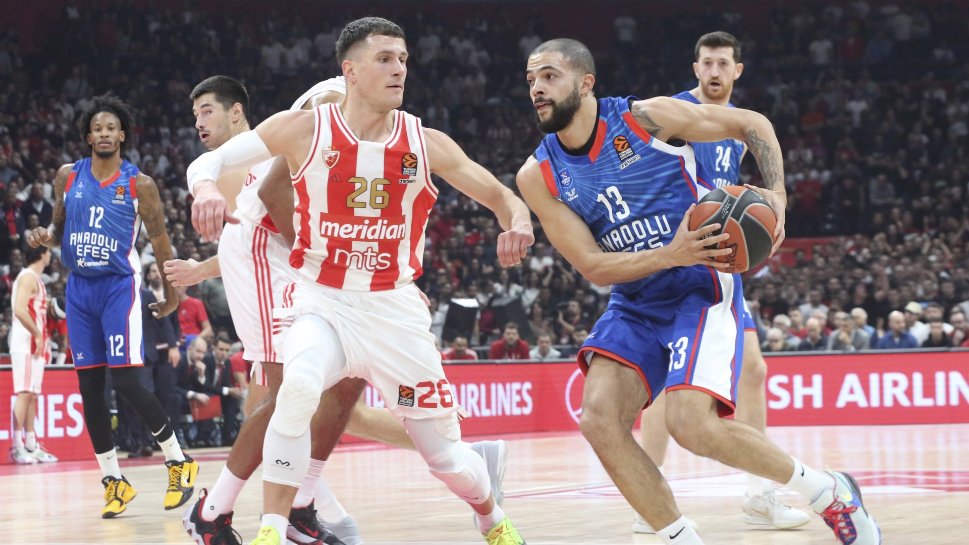 A.Efes, Sırbistan'da mağlup
