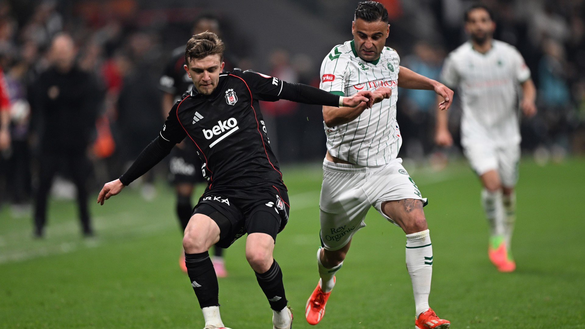 Yazarların Beşiktaş yorumları