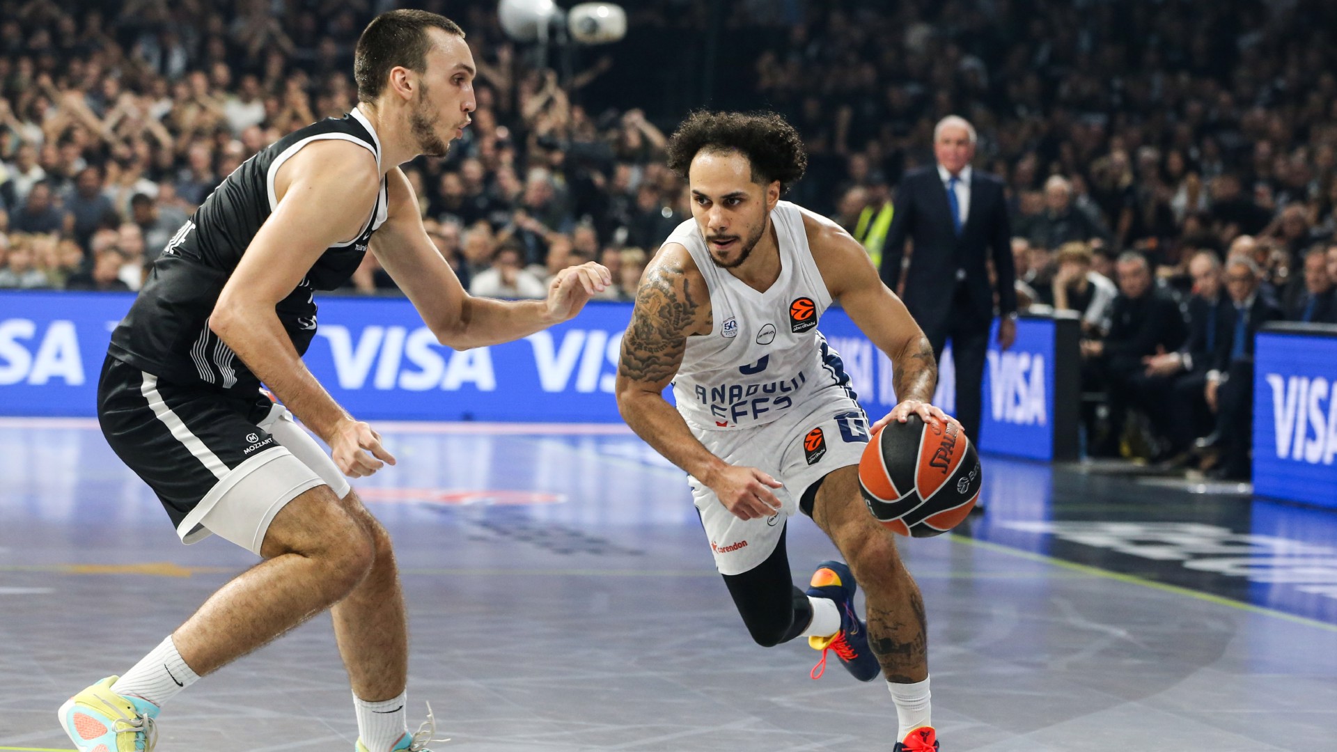 Anadolu Efes, Olympiakos deplasmanında