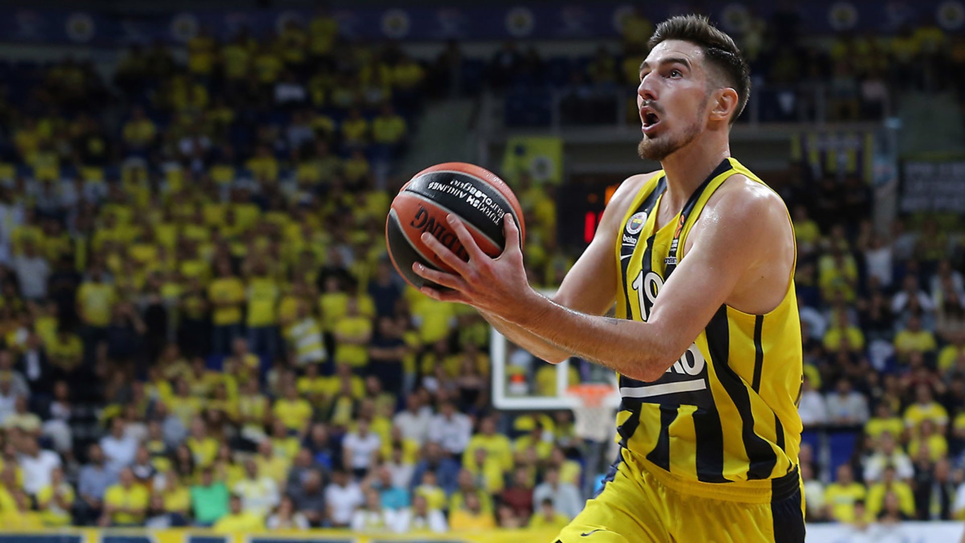 EuroLeague'in en üretkeni De Colo