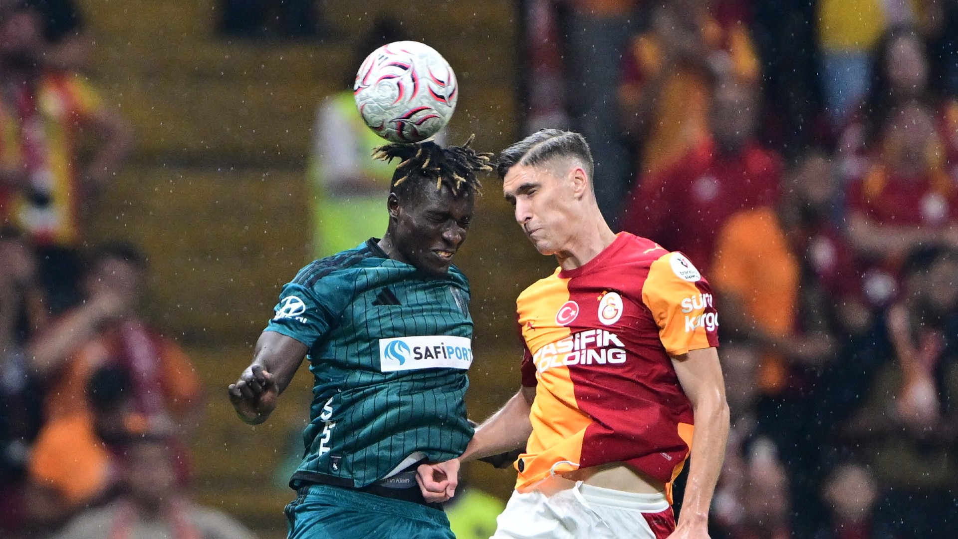 Yazarların Galatasaray yorumları