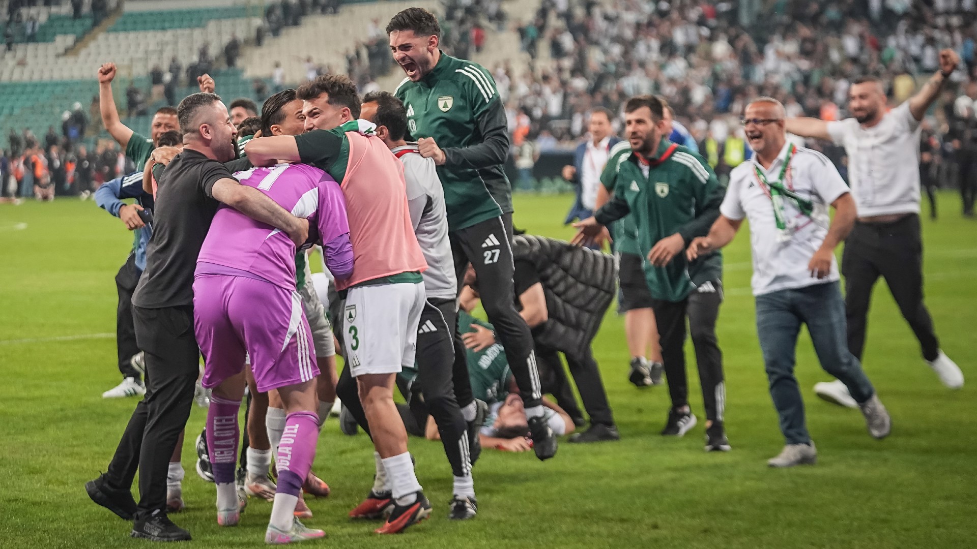 Muğlaspor, 1. Lig'e yükselen son takım oldu