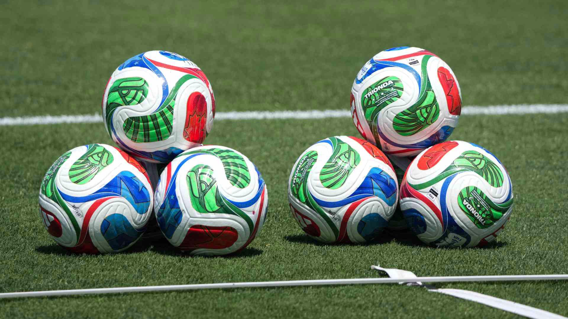 Football-L'arbitre somalien Artan, privé d'entrée aux USA, manquera ses débuts en Coupe du monde