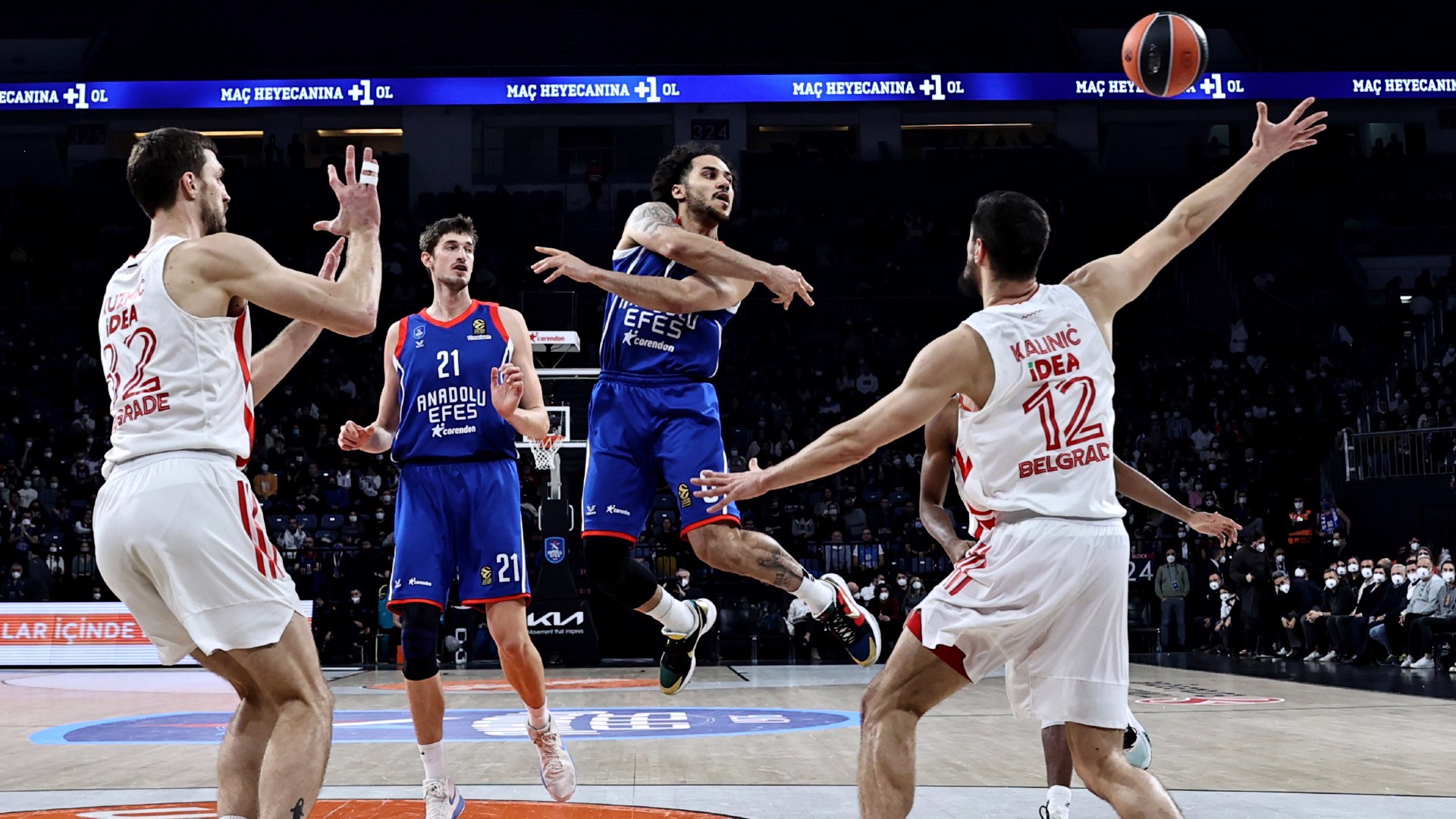 ÖZET: A.Efes tek farkla güldü