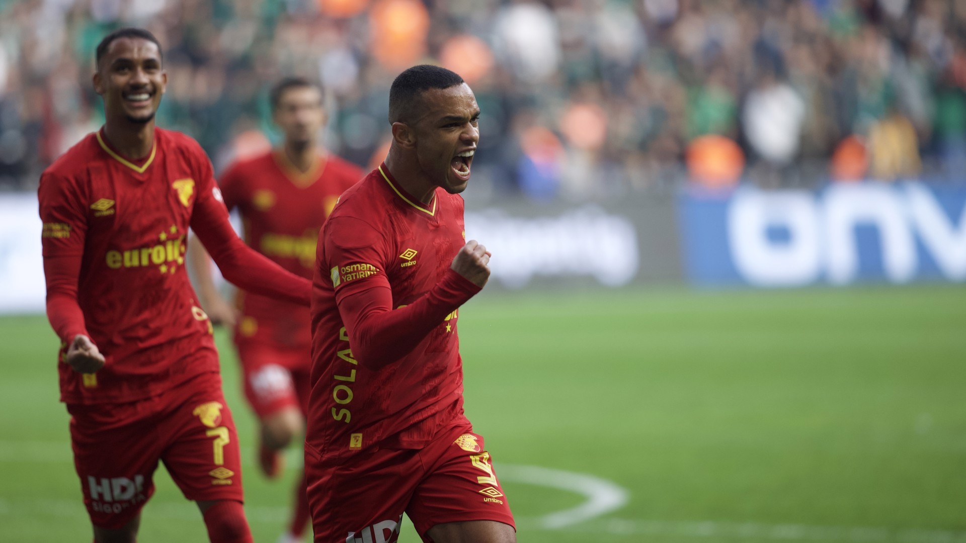 Göztepe deplasmanda galip
